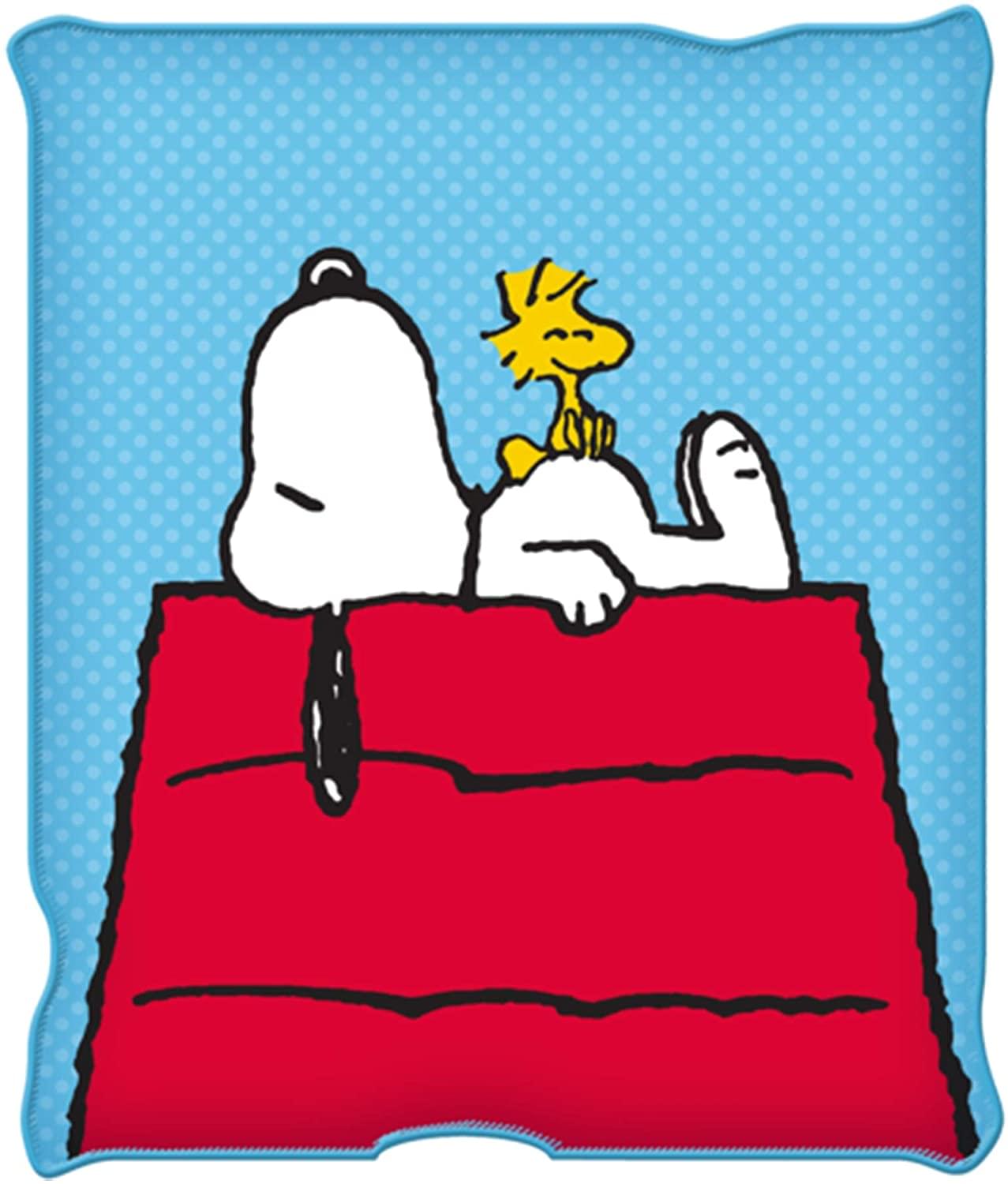 Front. Silver Buffalo - Peanuts Snoopy And Woodstock Fleece Throw Blanket | 45 x 60 Inches - Red.