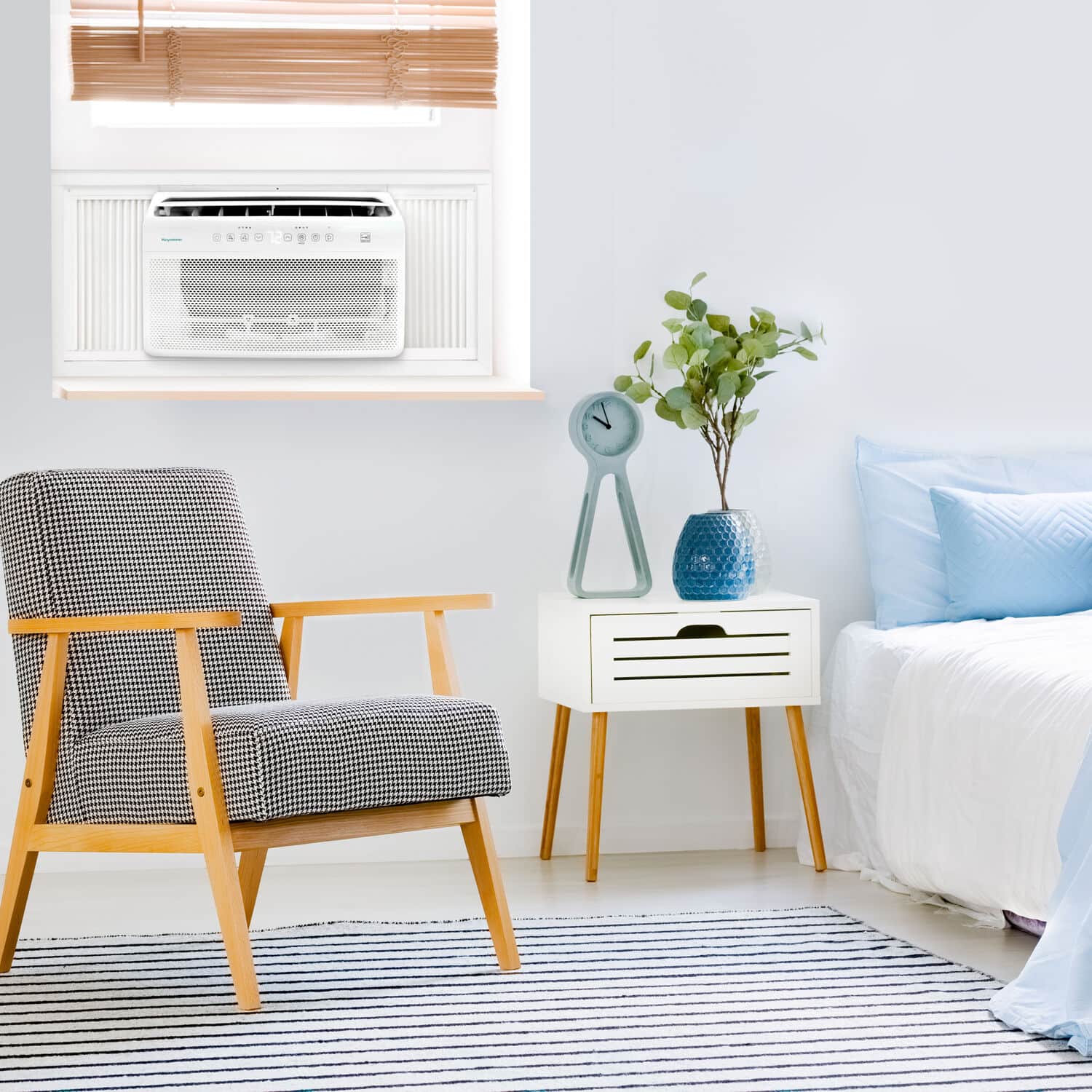 Alt View 16. Keystone - 450 Sq. Ft 10,000 BTU Window Mounted Inverter Air Conditioner - White.