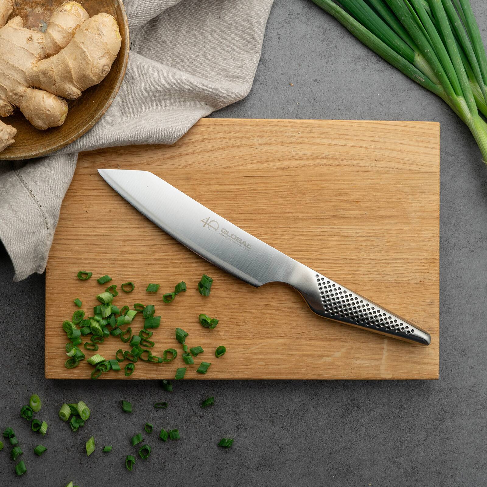 Alt View 1. Global - 40th Anniversary 3-Piece Knife Set - Silver.
