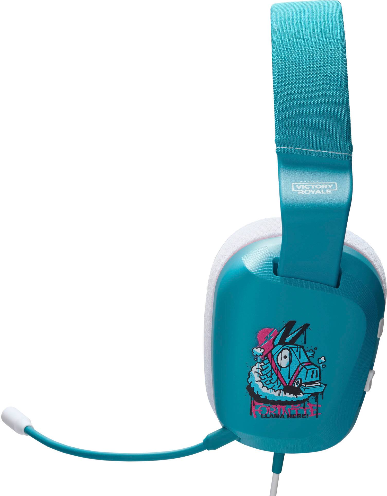 VICTORY ROYALE MONSTER INTERNATIONAL LLAMA HERE!