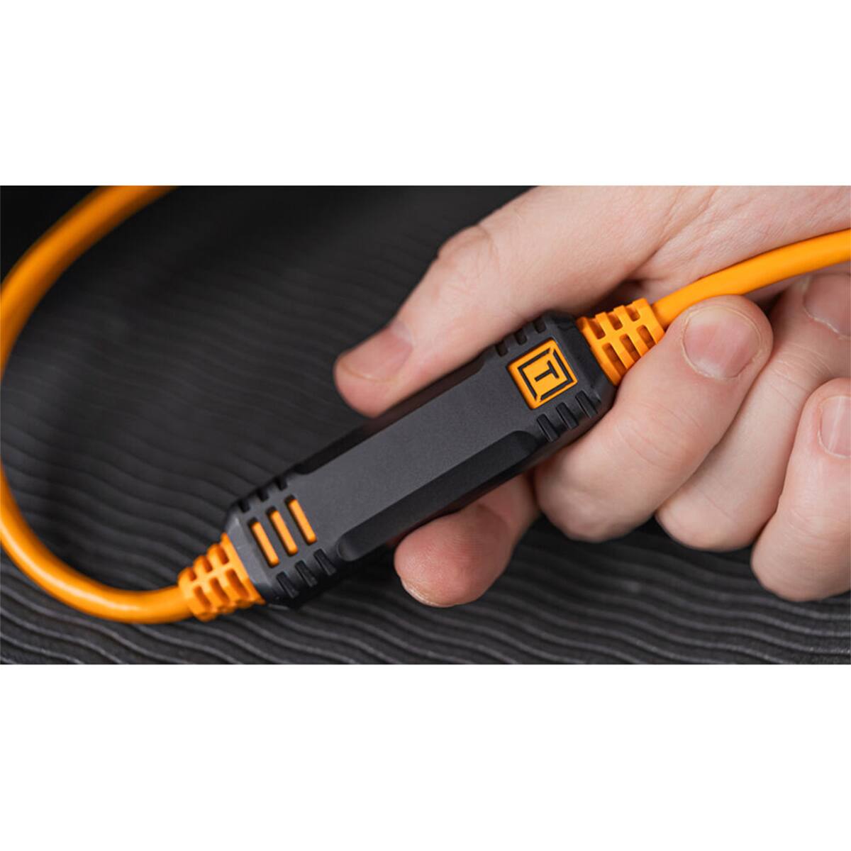 Alt View 3. Tether Tools - Tether Tools TetherPro 31' USB-C Straight to Right Angle Cable, Non-Reflective Black.