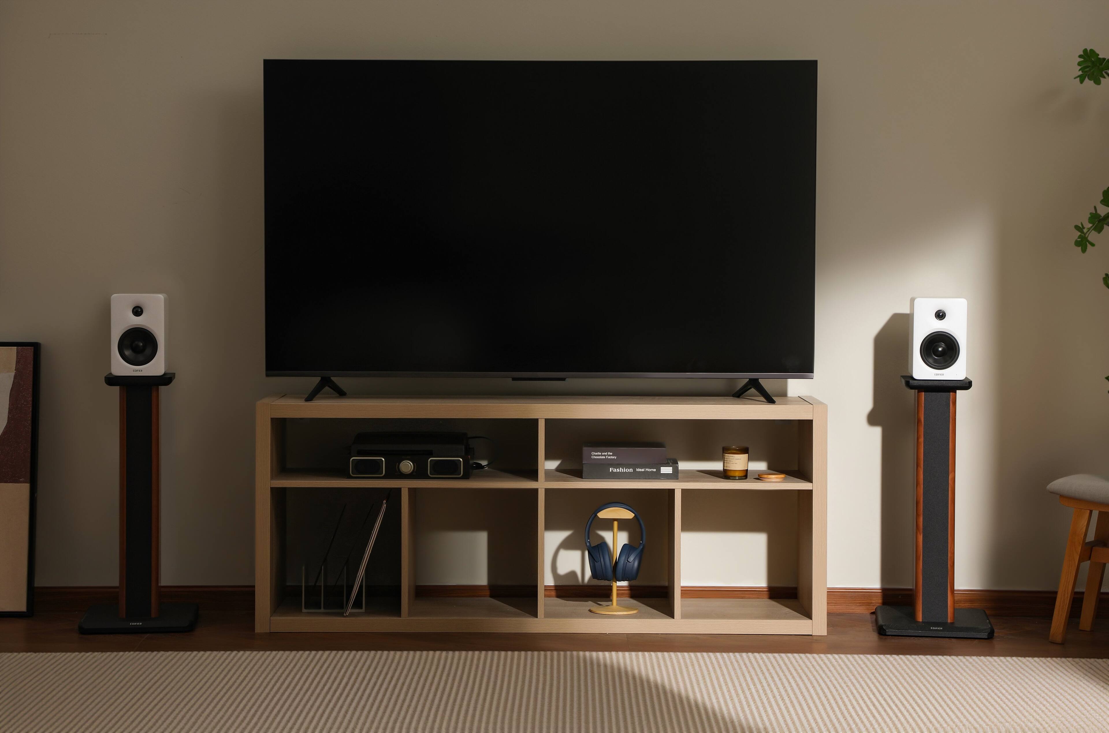 Alt View 2. Edifier - M90 Active Bookshelf Speakers, Computer Speakers - Bluetooth and Optical Input - 2.0 Speaker (Pair) - White.