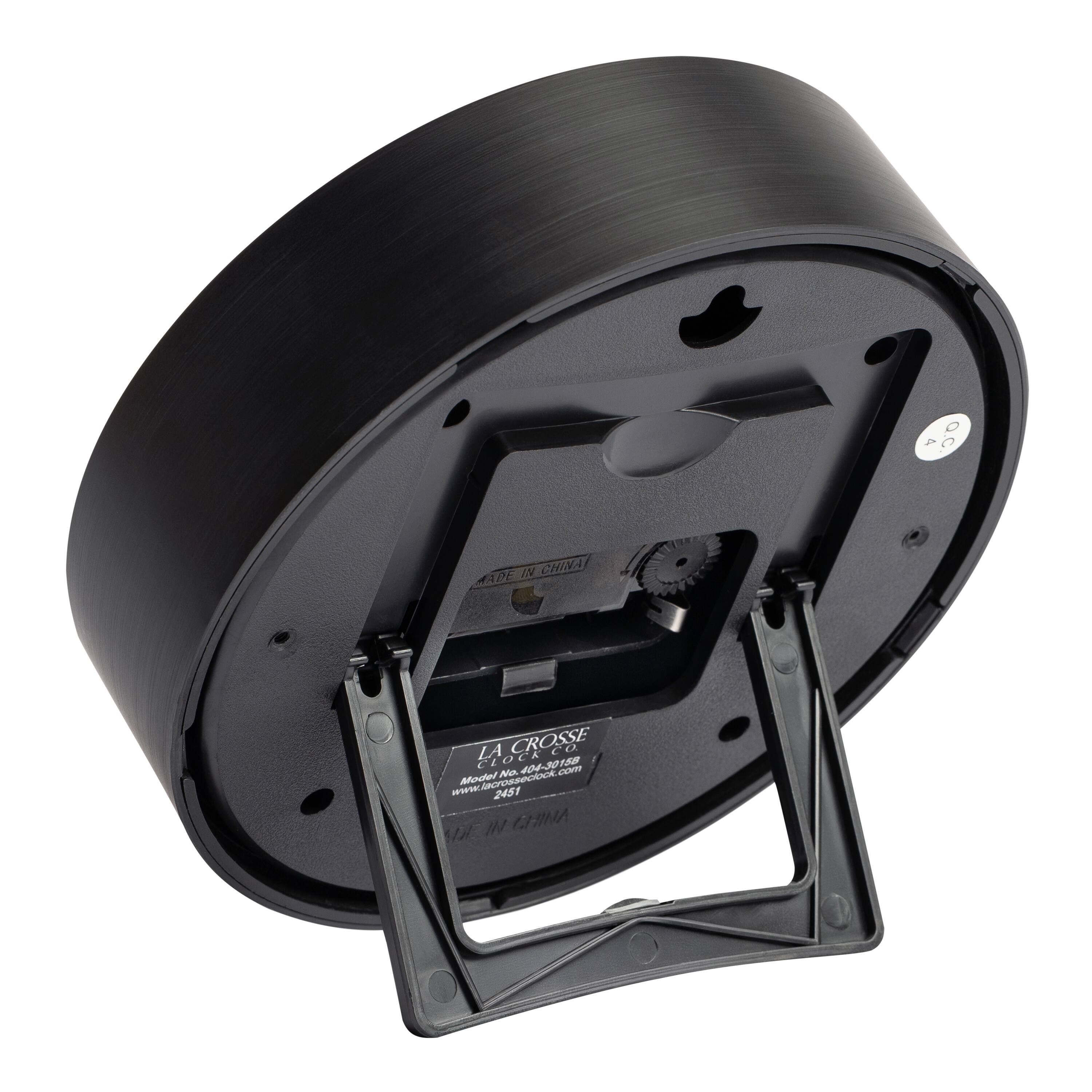 0.0 O 7 C IN CHINA ADE LA CROSSE A 12 Cl 4 CLOCKC i OCA D C 158 M CSMTr www.iacromneclock.com Modet nito 2451 IW AMEEN

Corrected text:
- 0.0 O 7 C IN CHINA
- ADE LA CROSSE A 12 Cl 4 CLOCKC
- i OCA D C 158 M
- CSMTr
- www.iacromneclock.com
- Modet nito 2451
- IW AMEEN