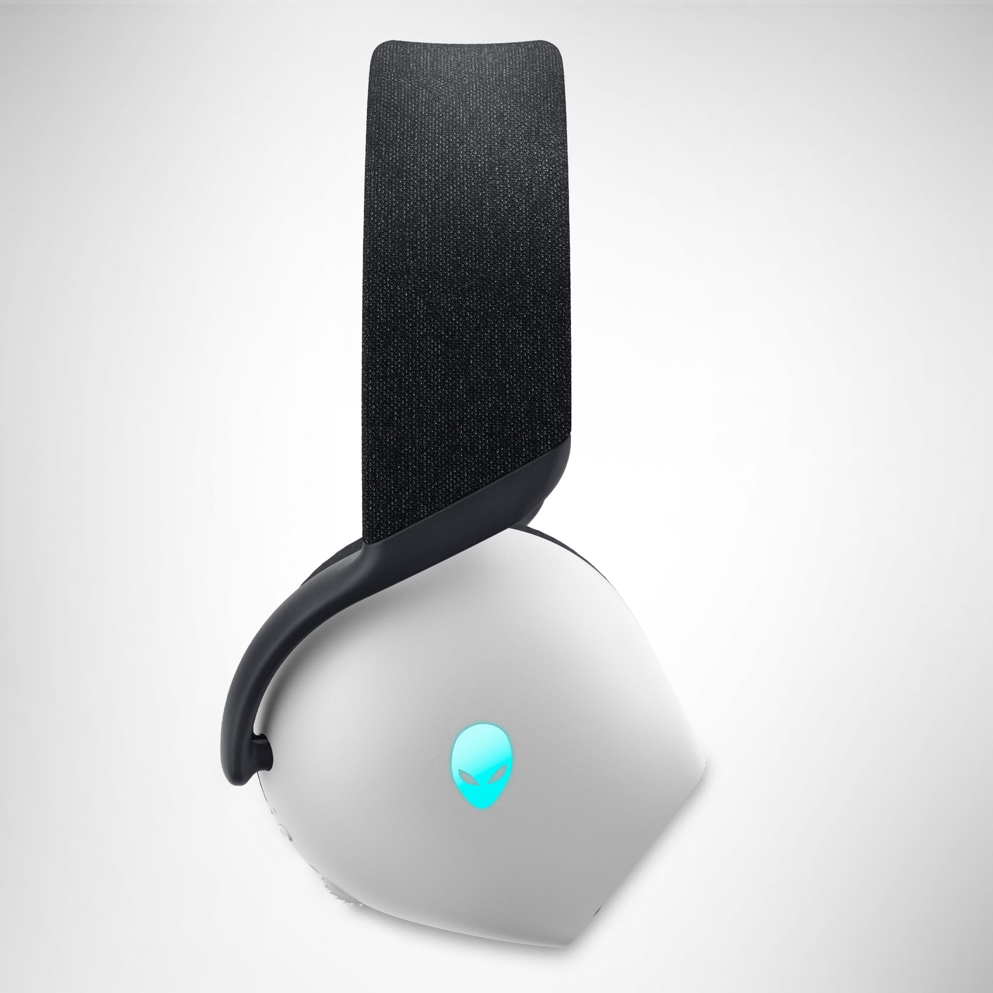 Alt View 22. Alienware - AW720H Dual Mode Wireless Gaming Headset for Xbox, PlayStation and Switch - Lunar Light.