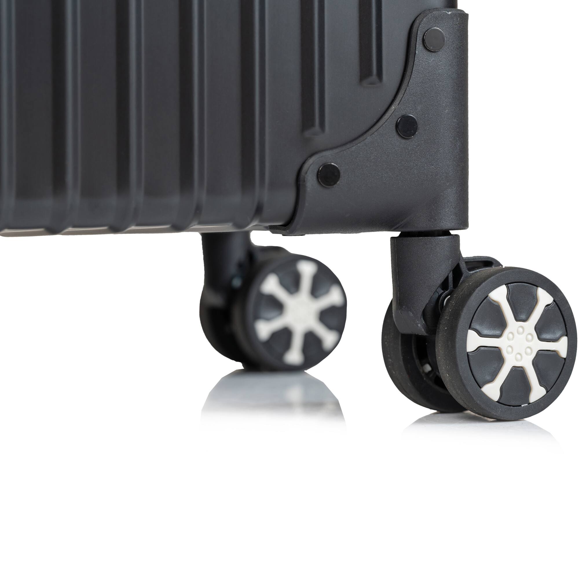 Alt View 1. Champs - Elite Aluminum Collection Carry-on Luggage Case - Black.