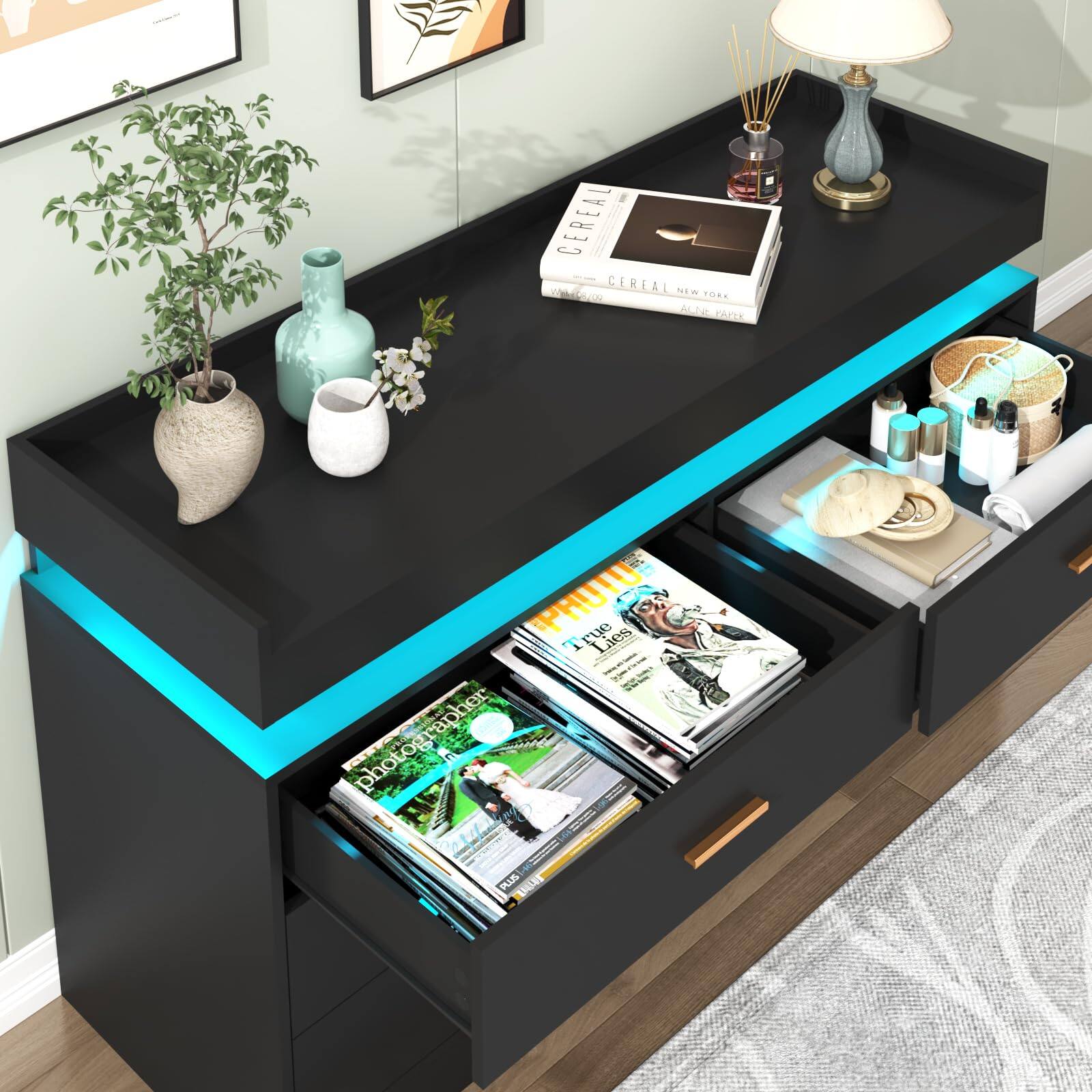 1 CEREAL CEREAL N1W B49 T.. AUOL EOK PHOTO T True Lies - Om photographer apher T photog PUS AL