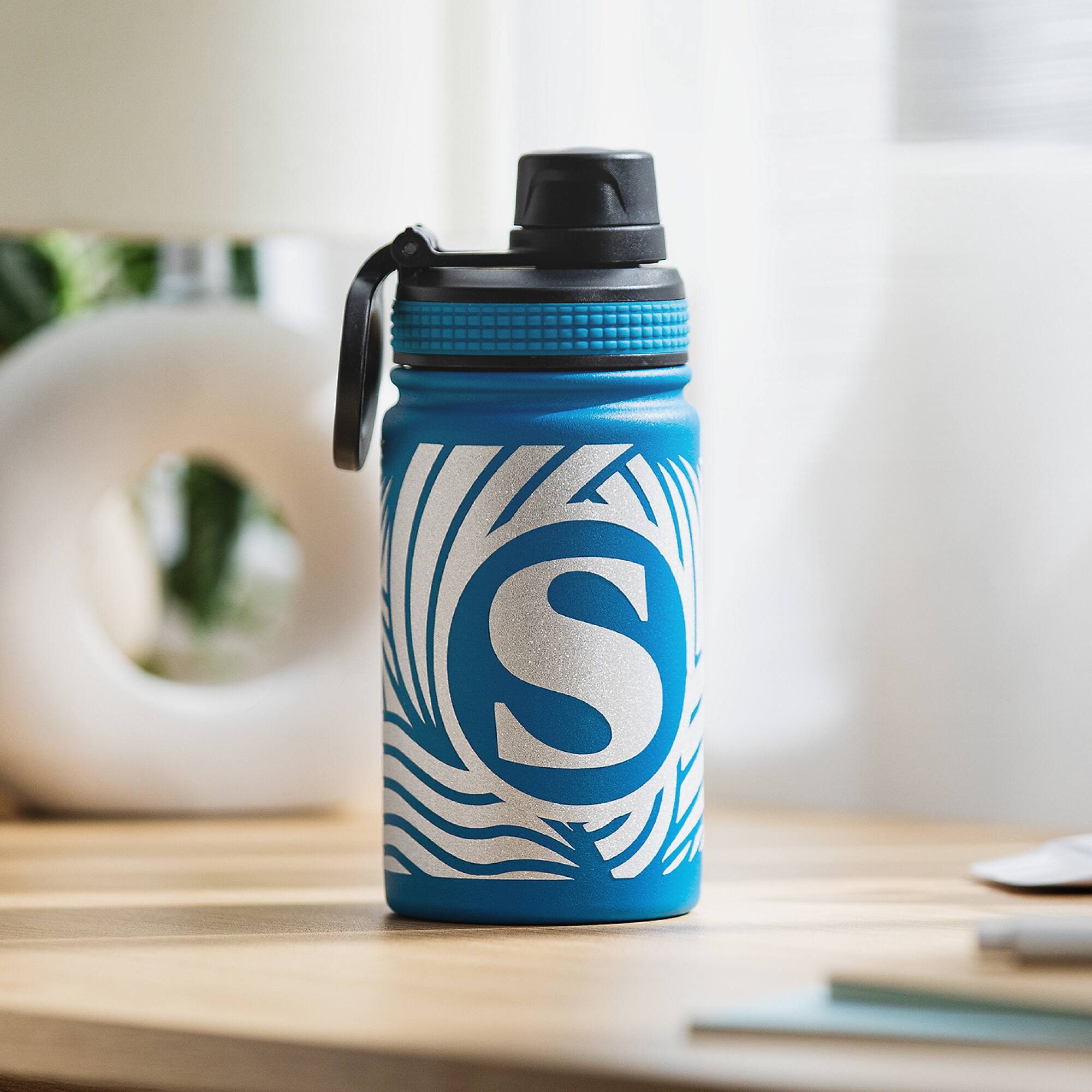 Alt View 5. Cricut - Strong Grip Transfer Tape (10 ft).