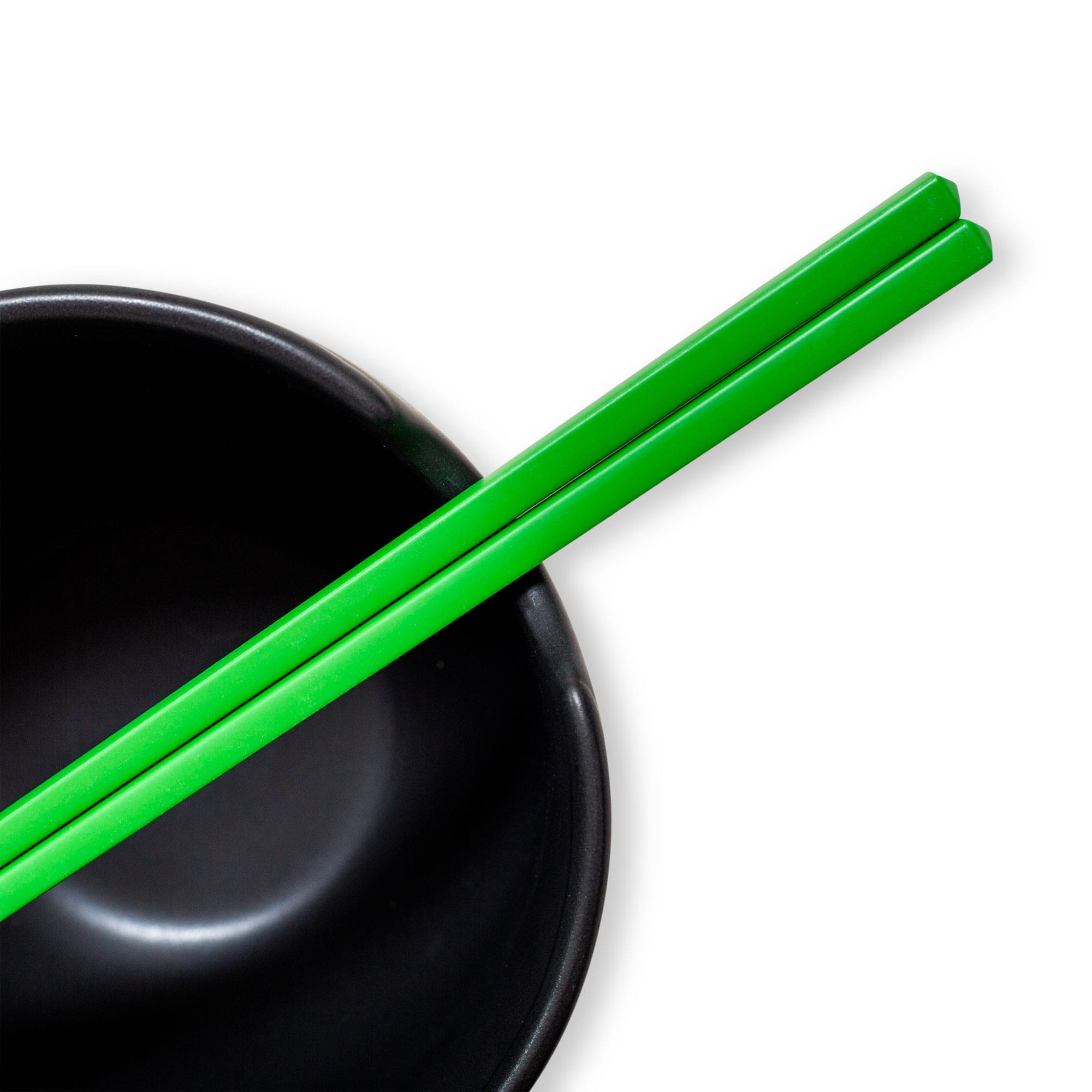 Alt View 1. Ukonic - Xbox Series X Logo 20-Ounce Ramen Bowl and Chopstick Set - Black.