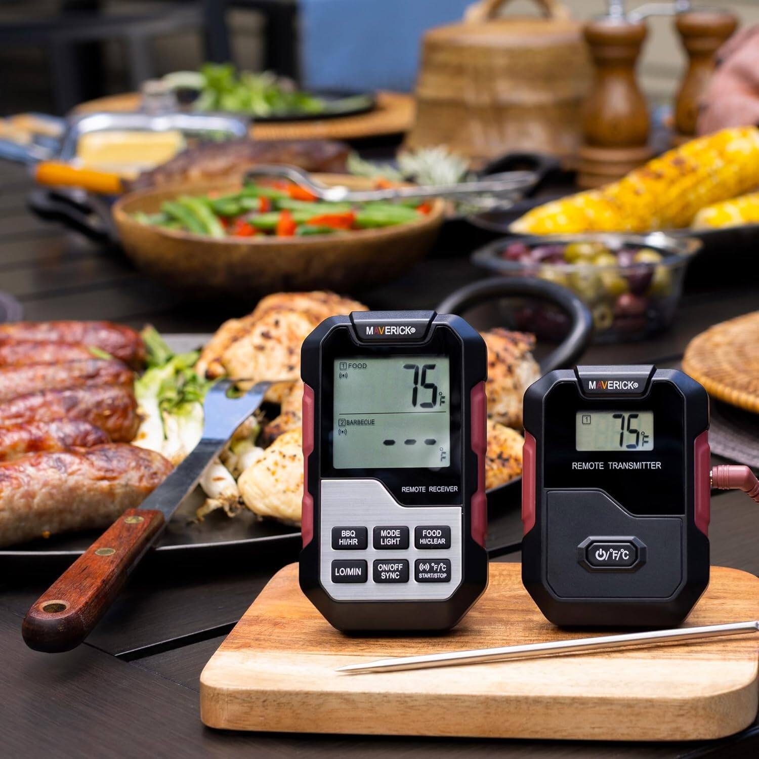 MVERICK FOOD BBQ 75  
REMOTE TRANSMITTER REMOTE RECEIVER  
B8Q HIMR  
LO/MIN MODE LIGHT ON/OFF SYNC  
FOOD HICLAR  
START/STOP G/F