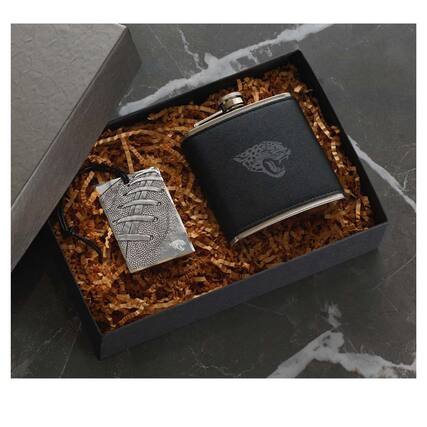 Front. Wendell August Forge - 5oz.Traveler Flask & Bag Tag Gift Set - Silver.