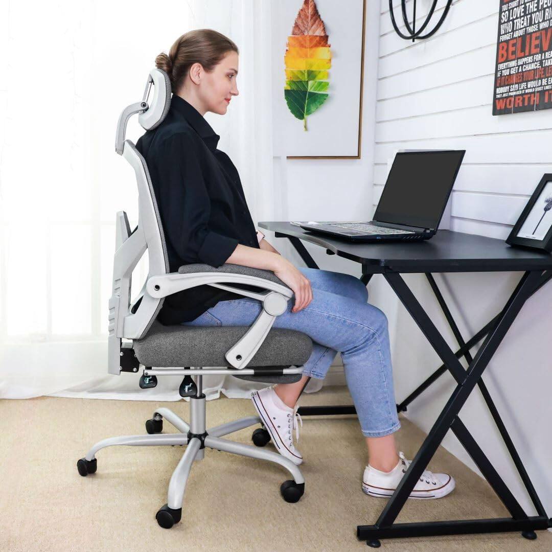 Sure, here is the corrected text:

"So love the people who treat you right. Forgive and forget things that hurt. Believe in yourself. If you get a chance, take it. If life gives you lemons, make lemonade. It would be worth it."