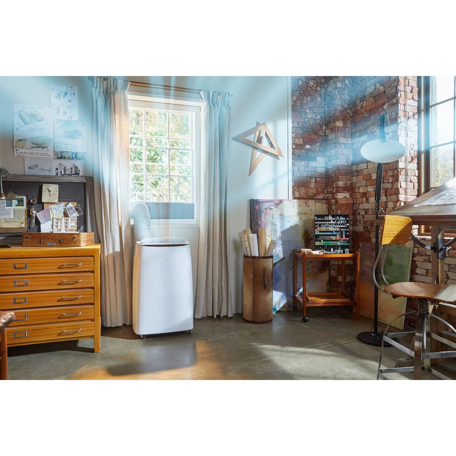 Alt View 14. LG - 10,000 BTU Smart  Portable Air Conditioner - White.