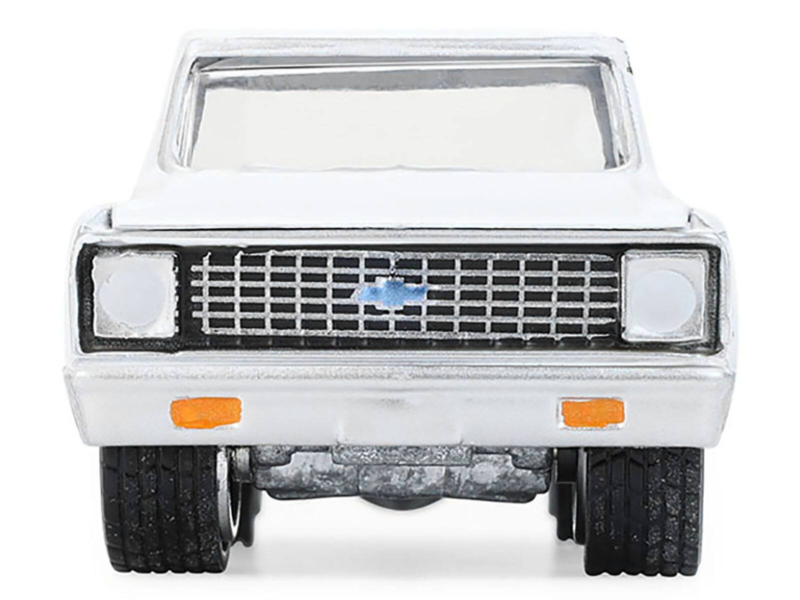 Left. Greenlight - 1972 Chevrolet Cheyenne C10 Short Bed Pickup Truck White "Hobby Exclusive" Series 1/64 Diecast Model Car by Greenlight - White.
