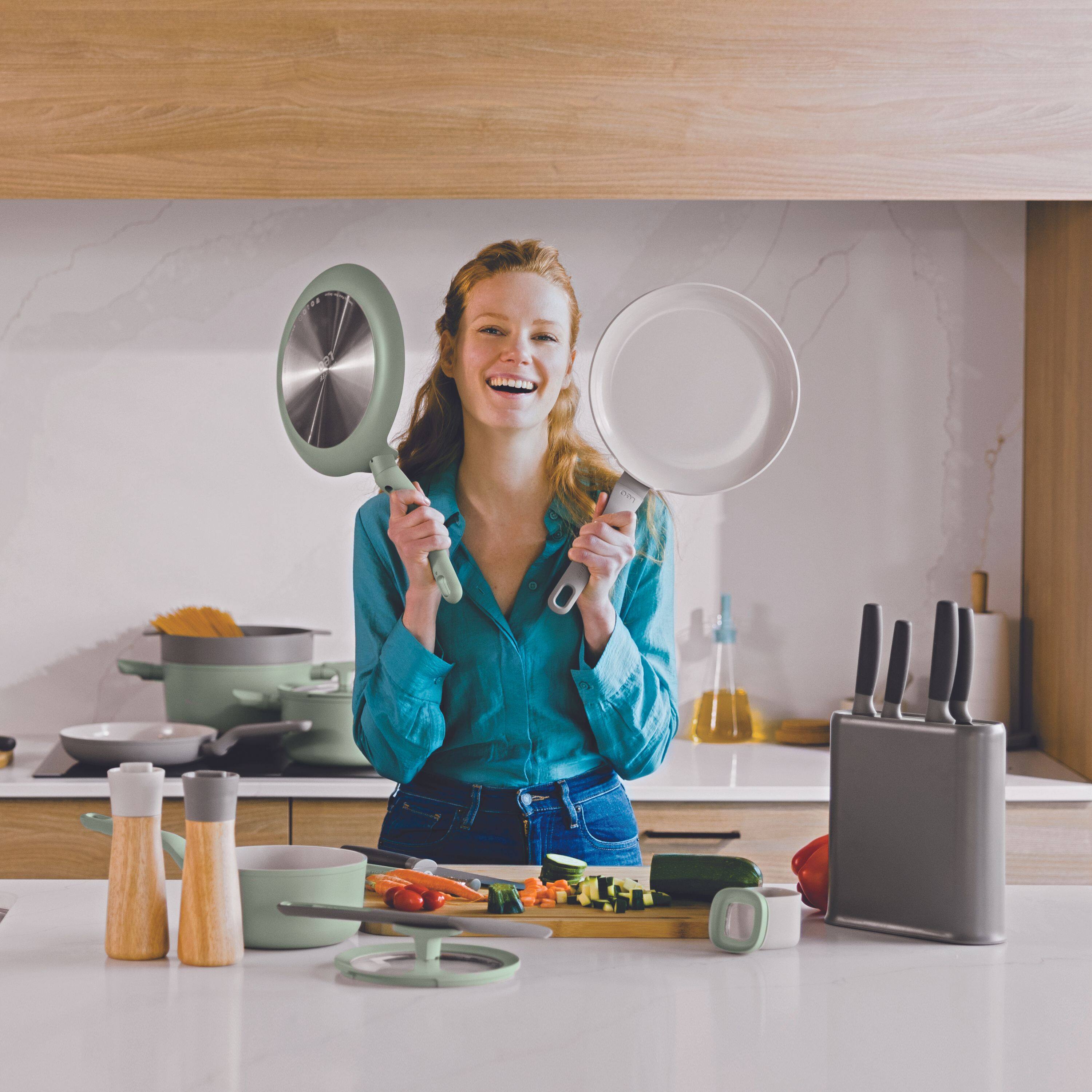 Left. BergHOFF - BergHOFF Balance Nonstick Ceramic Frying Pan 12.5", Recycled Aluminum, Moonmist - Moonmist.