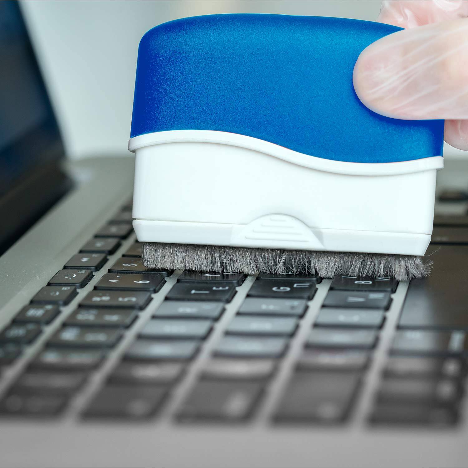 Alt View 1. Pyle - Pyle Home Computer LCD Screen Cleaning Kit-Tool Includes Cleaner Solution Spray, Keyboard Brush, 5 Microfiber Cloth Wipe.