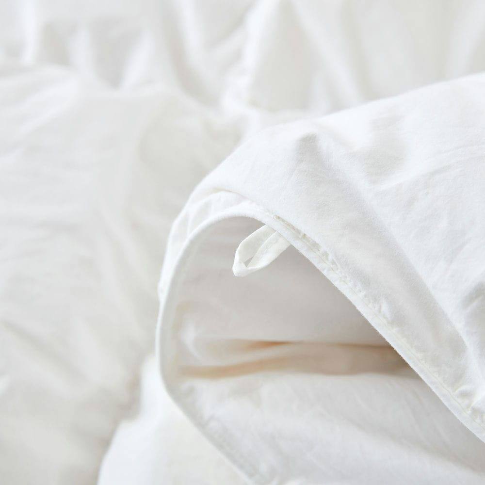 Alt View 6. Resenkos - Goose Down Comforter King Size, Fluffy and Warm Duvet Insert, Dimensional Design with No Shifting, 106 x 90 Inch, White - White.