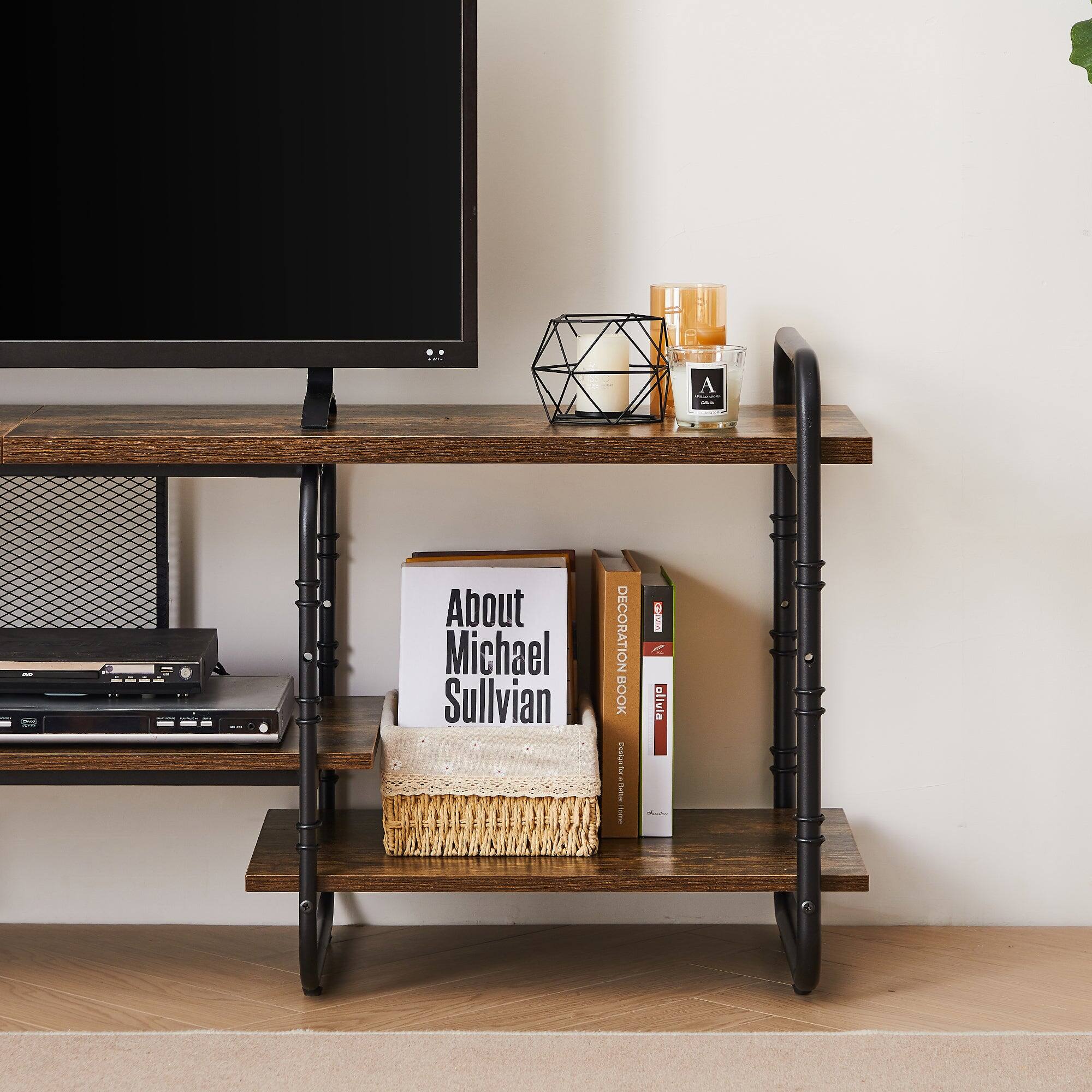 About Michael Sullivian  
DECORATION BOOK  
olivia