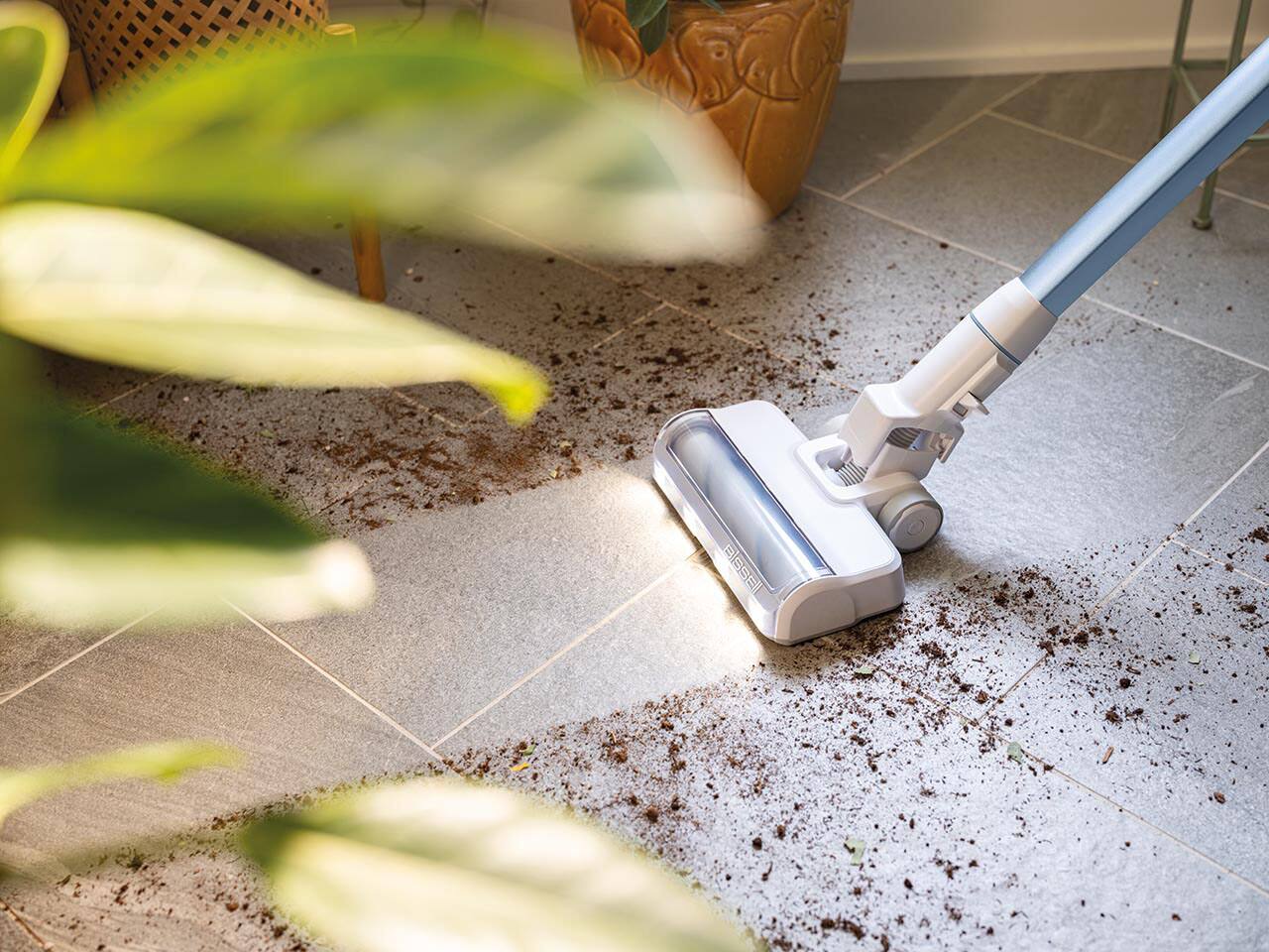 Alt View 28. BISSELL - PowerClean - White.