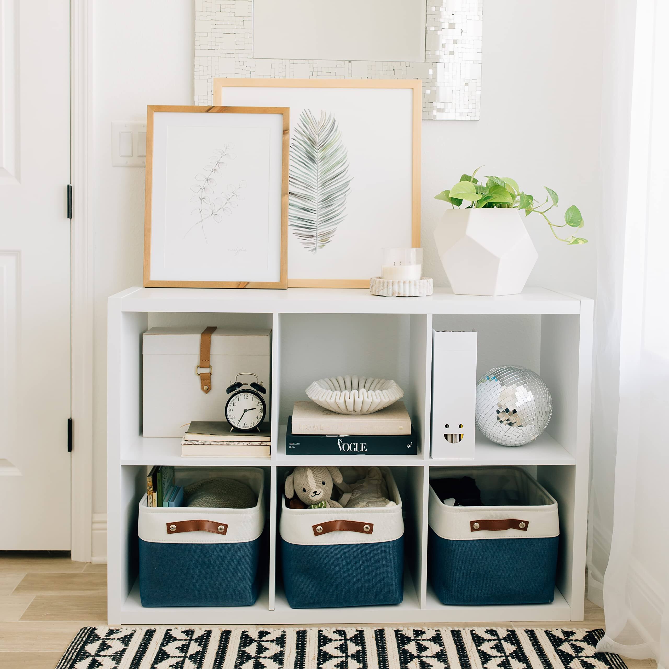 The text in the image reads:

"VOGUE"