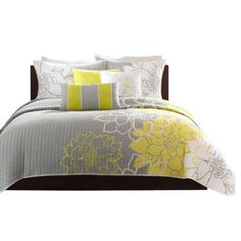 Gracie Mills - Glenda 6-Piece Reversible Cotton Printed Quilt Set with Throw Pillows - Yellow