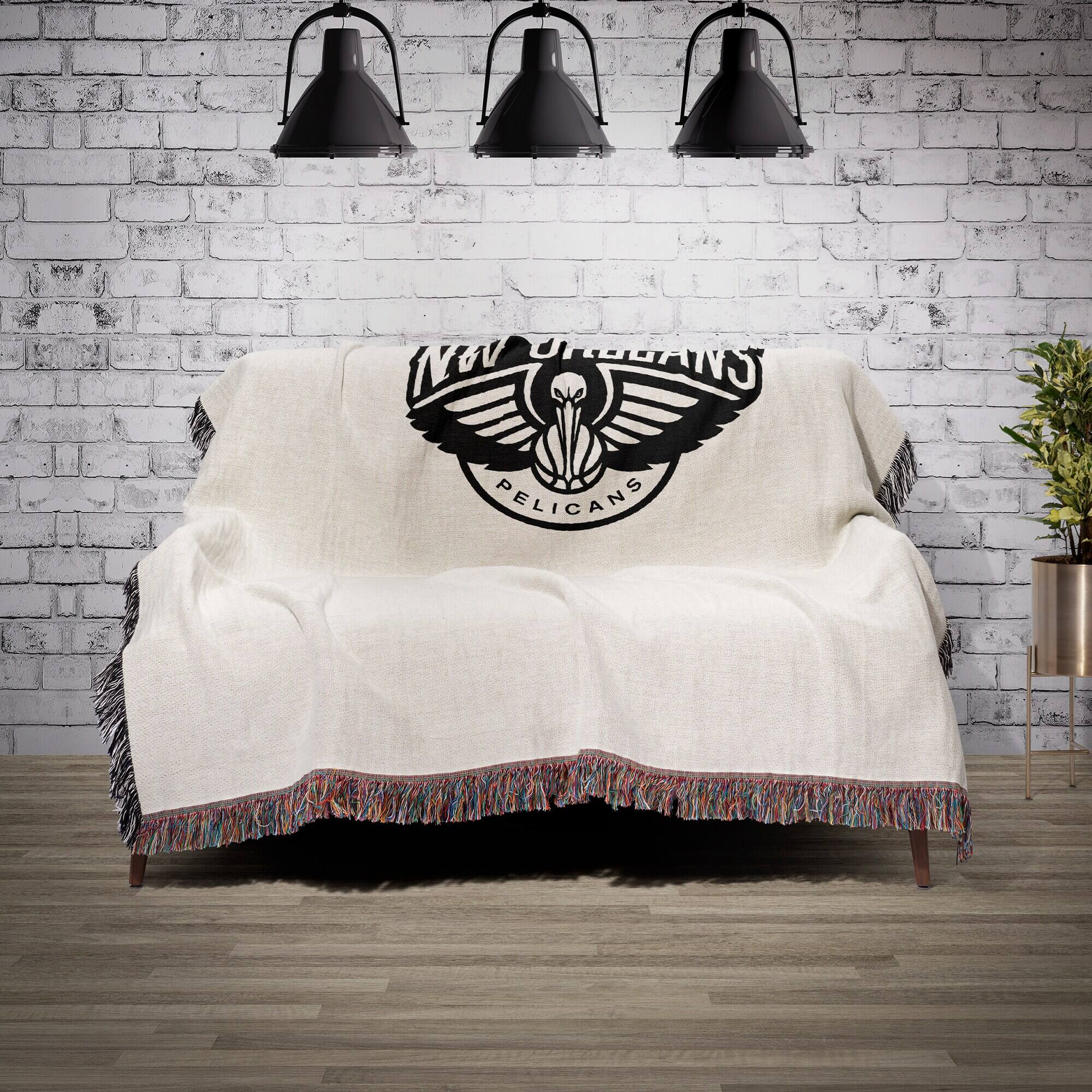 NEW ORLEANS  
PELICANS