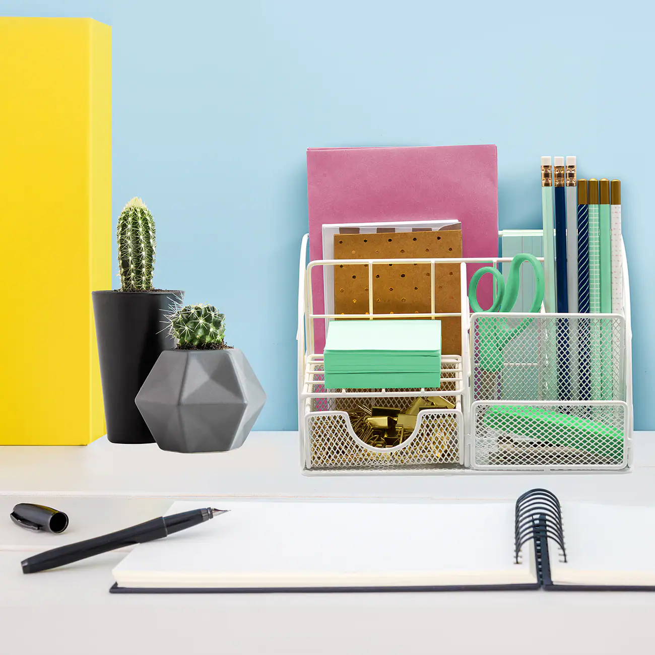 Back. Sorbus - Sorbus all-in-one Stylish Desk Organizer for Home and Office - White.