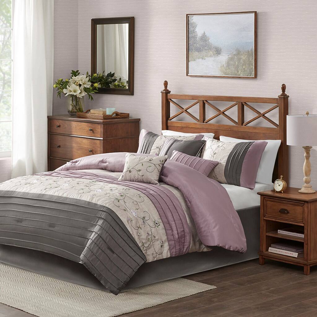 Alt View 1. Gracie Mills - Gracie Mills Rogelio 7-Piece Transitional Embroidered Comforter Set - Purple.