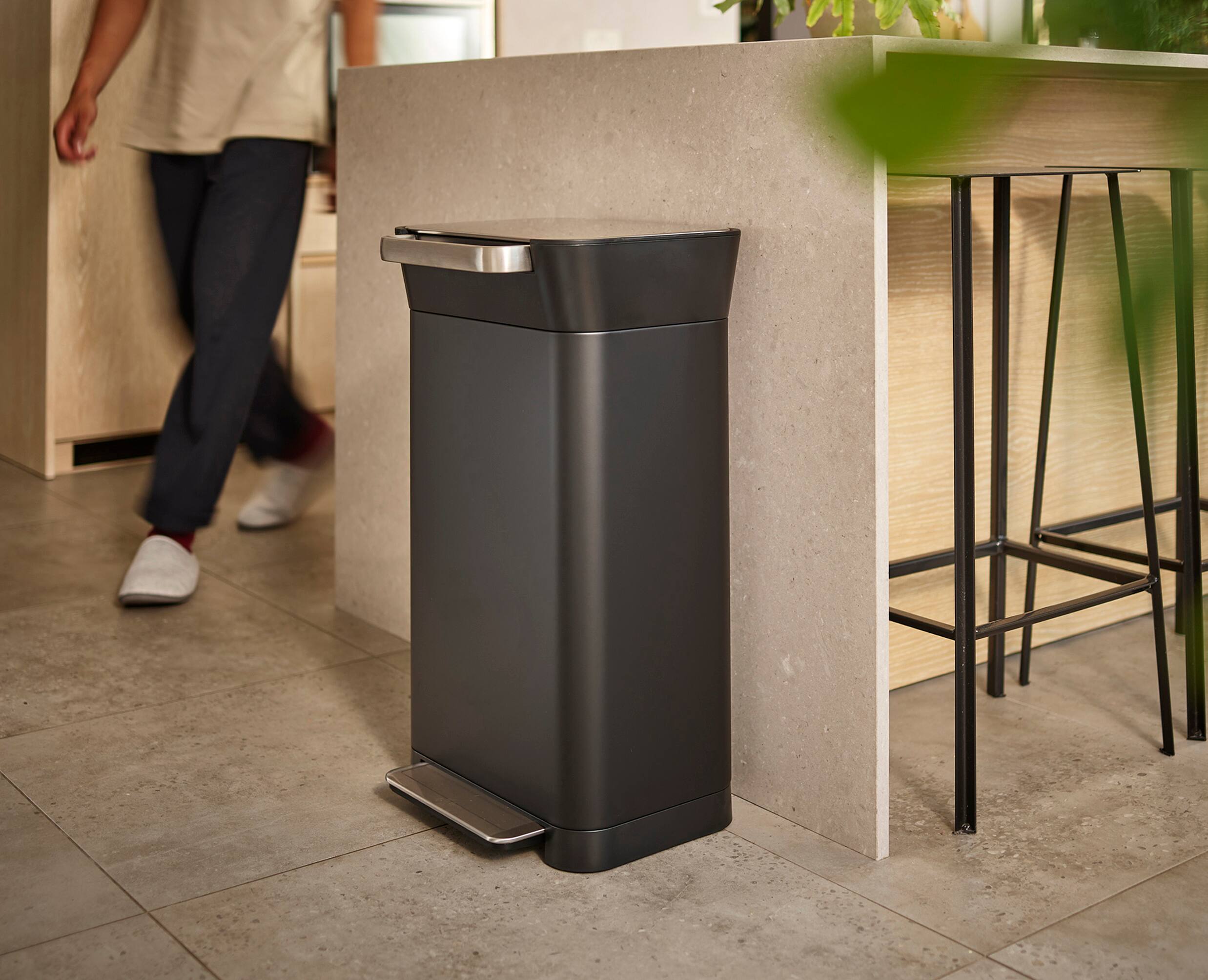 Alt View 1. Joseph Joseph - Titan 30-liter Trash Compactor with Integrated Odor Control - Black.