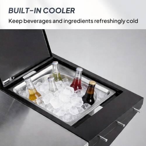 BUILT-IN COOLER  
Keep beverages and ingredients refreshingly cold