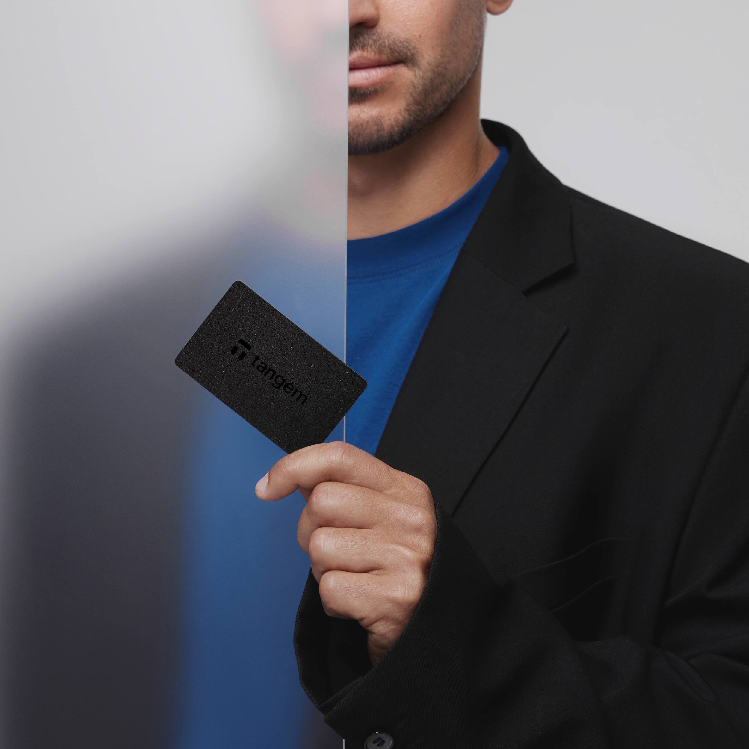 Alt View 4. Tangem - Tangem Wallet Classic - 3 pack - Black.