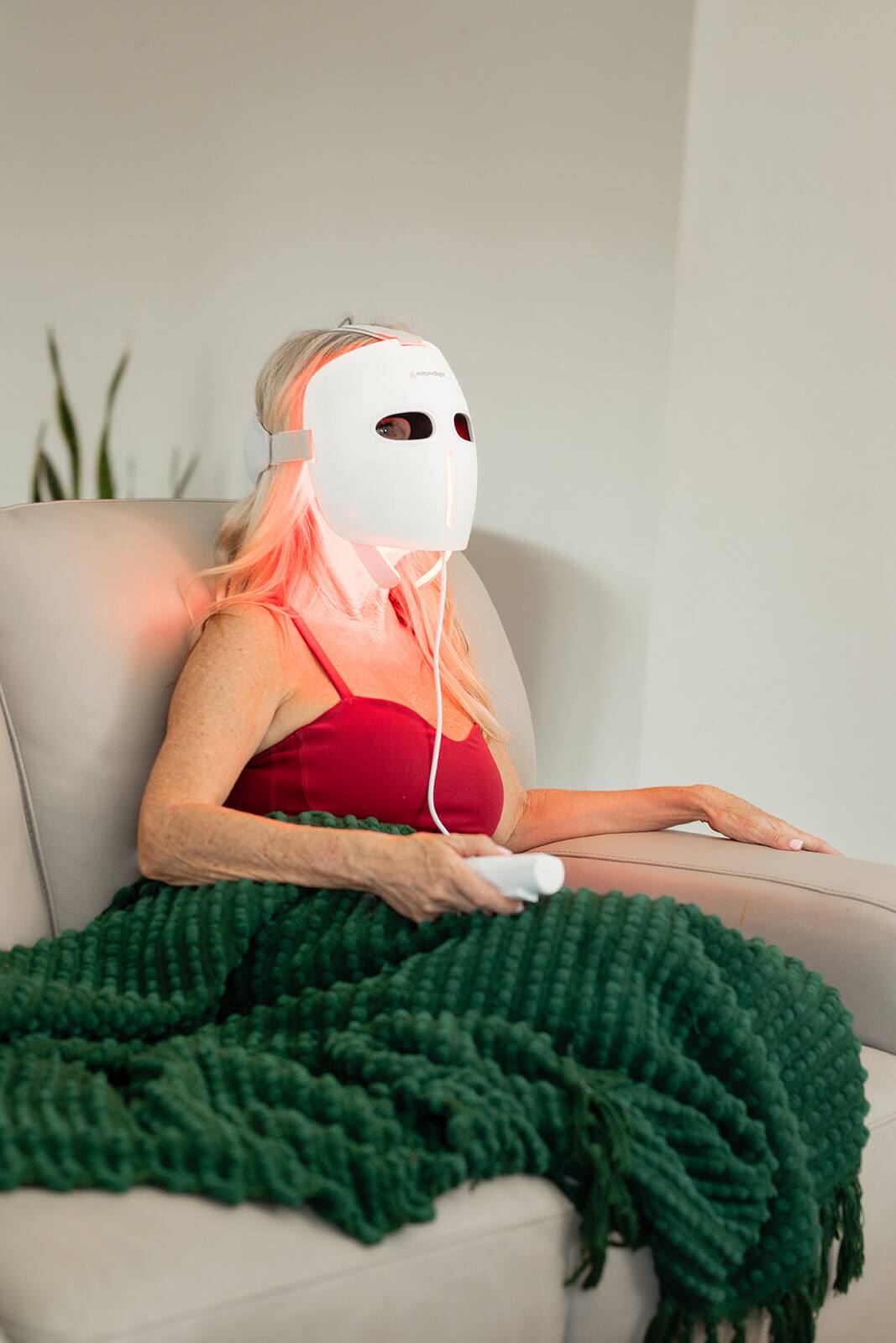Alt View 4. Mito Red Light, LLC - MitoGLOW™ LED Red Light Therapy Mask | With Blue, Yellow, Red and Near Infrared LED - White.