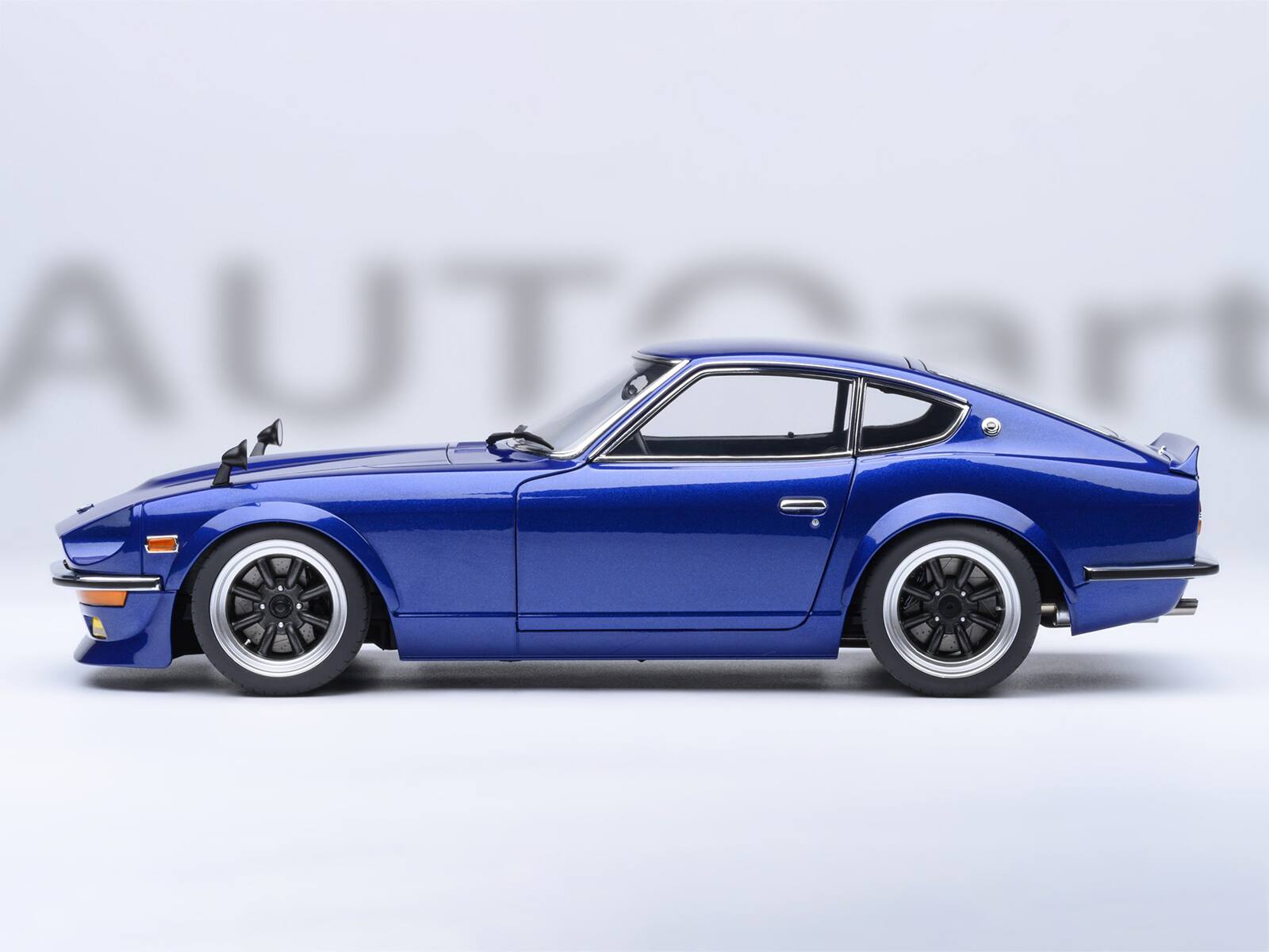 Alt View 6. Autoart - Nissan Fairlady Z RHD "Akuma No Z" Blue Metallic "Wangan Midnight - Comic #1 Version" Manga 1/18 Model Car by Autoart.