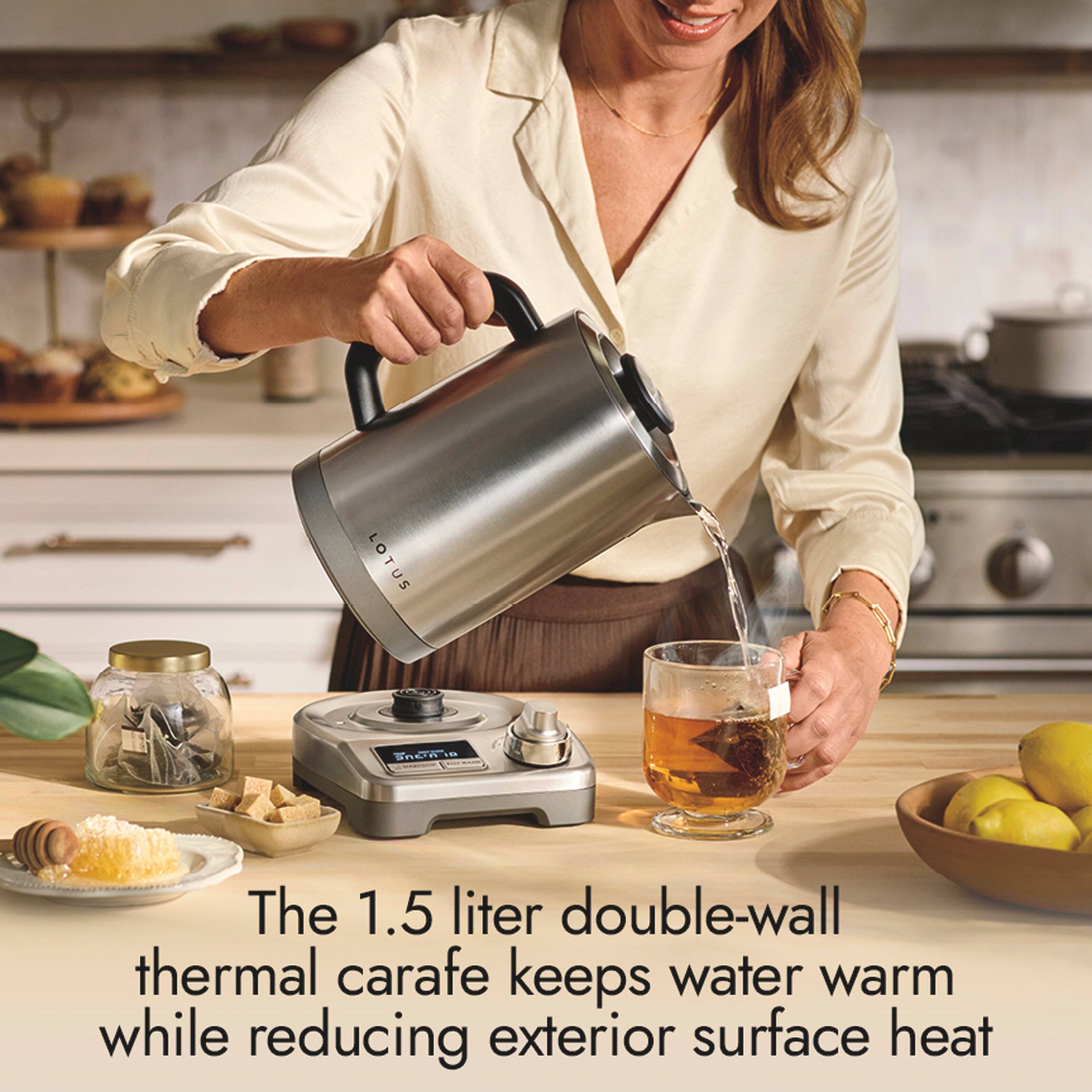 LOTUS

The 1.5 liter double-wall thermal carafe keeps water warm while reducing exterior surface heat