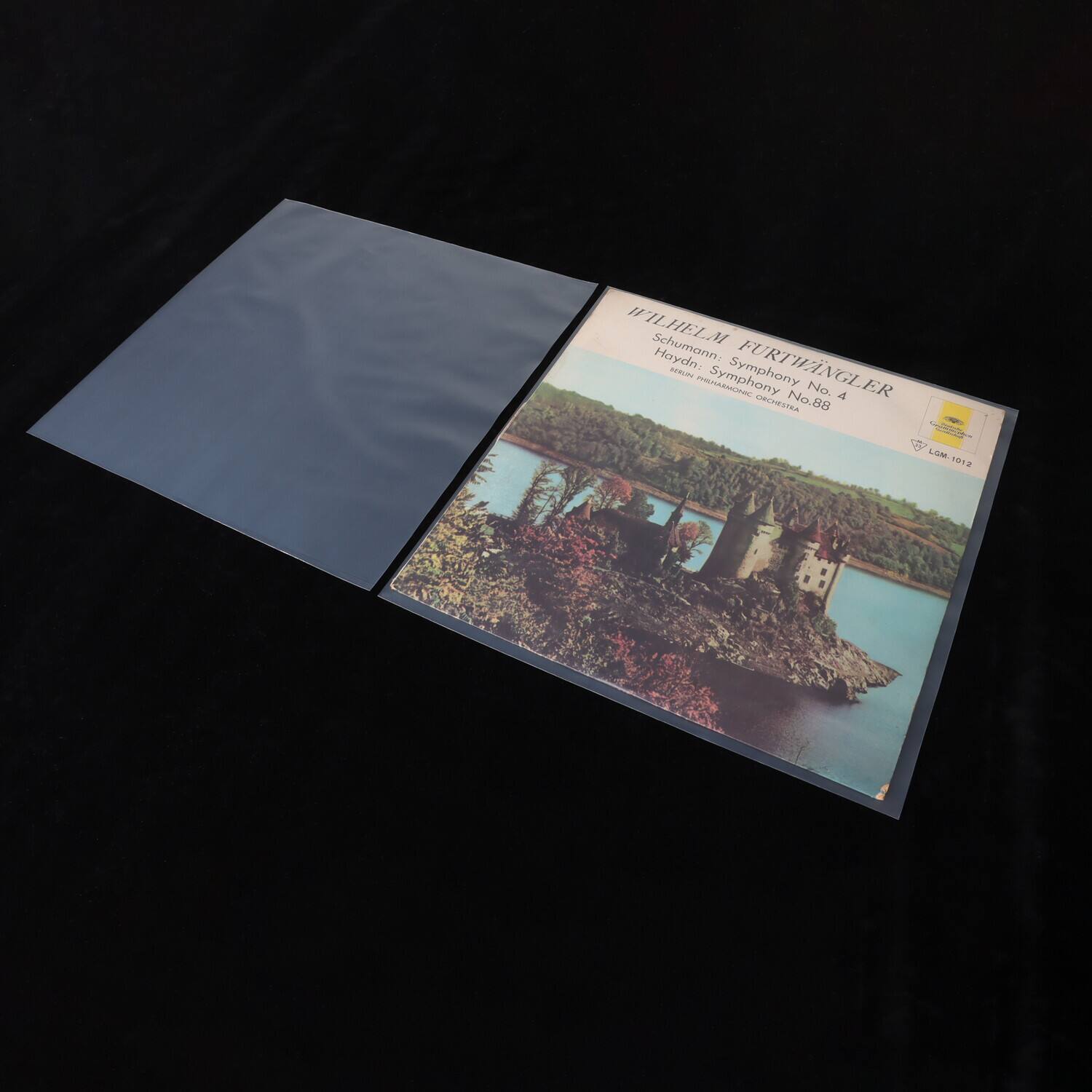 Wilhelm Furtwängler  
Schumann: Symphony No. 4  
Haydn: Symphony No. 88  

Columbia Symphony Orchestra  

LOM 1012