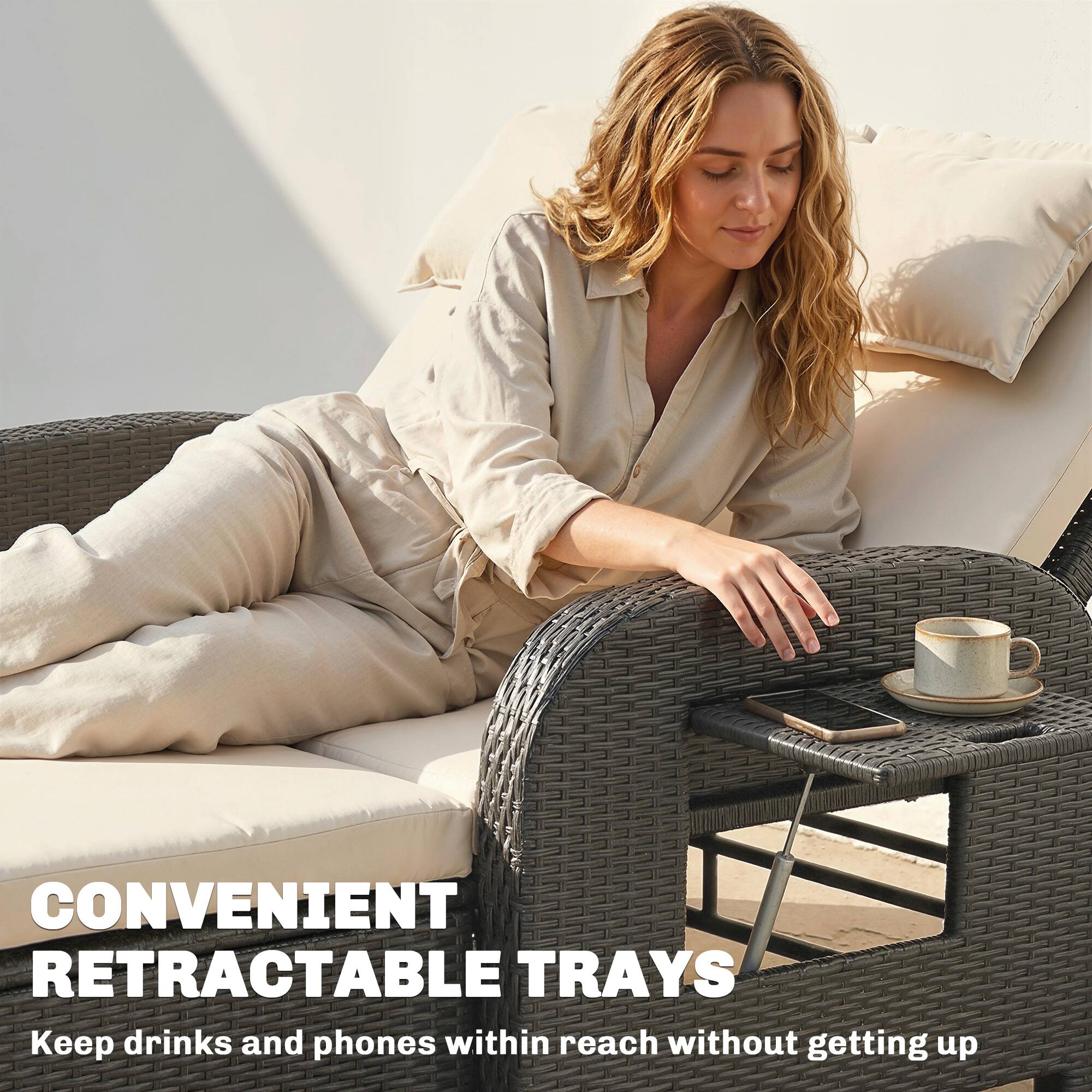 CONVENIENT RETRACTABLE TRAYS  
Keep drinks and phones within reach without getting up