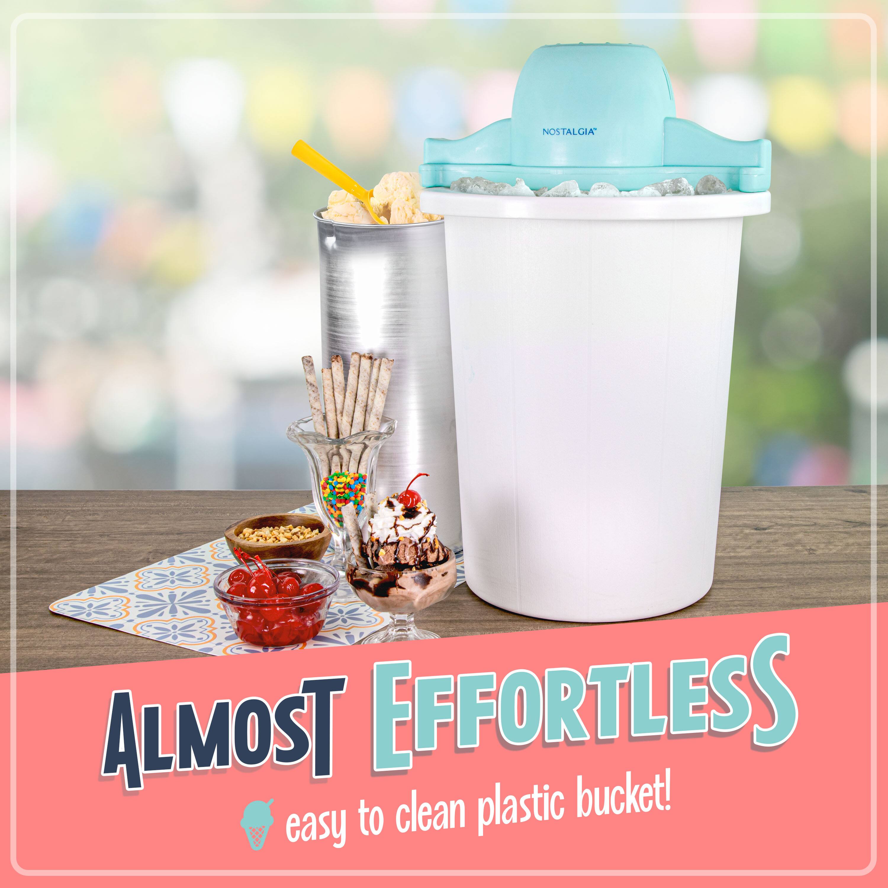 Almost Effortless  
easy to clean plastic bucket!