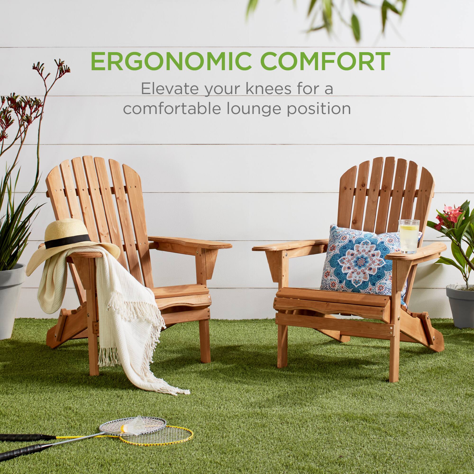 ERGONOMIC COMFORT  
Elevate your knees for a comfortable lounge position
