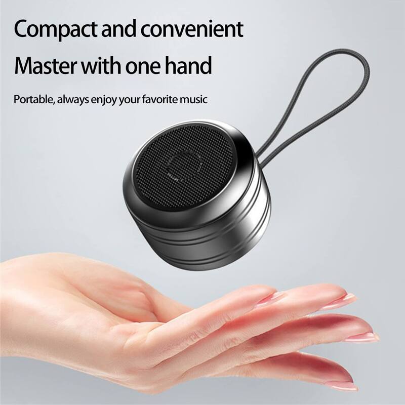 Compact and convenient  
Master with one hand  
Portable, always enjoy your favorite music