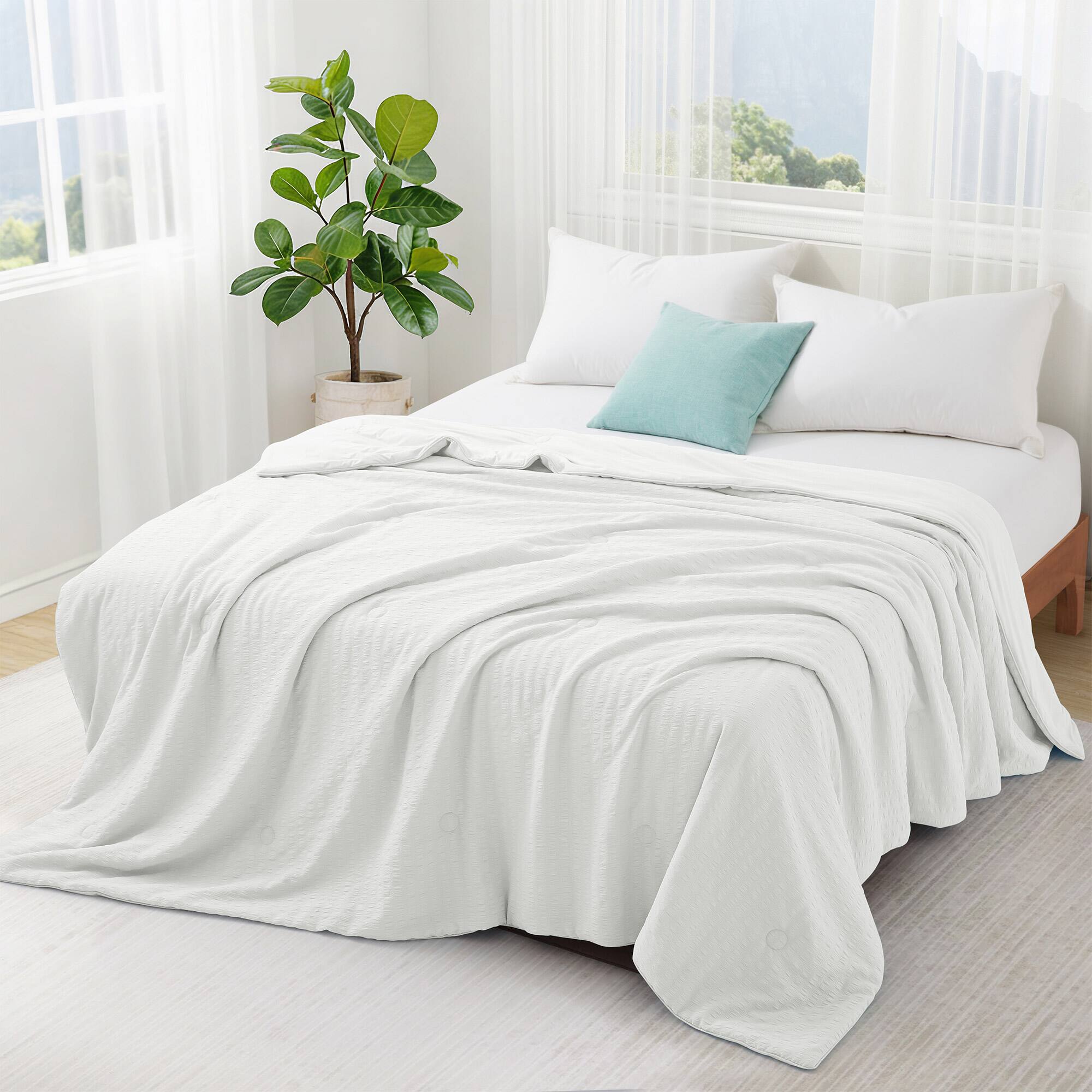 Angle. Peace Nest - Peace Nest Cooling Seersucker Bed Blanket, Lightweight Comforter for Hot Sleepers, White, Twin - White.
