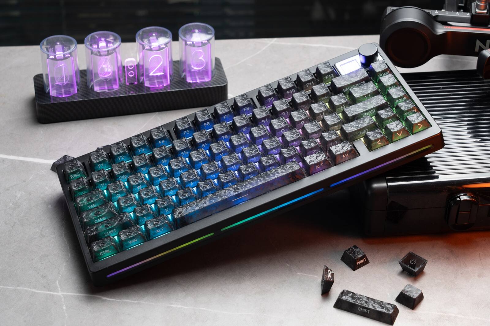 ESC F1 1 F2 2 F3 3 F4 4 5% 6^ 7& 8 u 9( 0) R G B H N O K MA F12 HOME F11 BACKSPACE DEL PGUP ENTER PGDN SHIFT FN ALT TAB CAPS SHIFT CTRL A WIN ALT CTRL PRINT