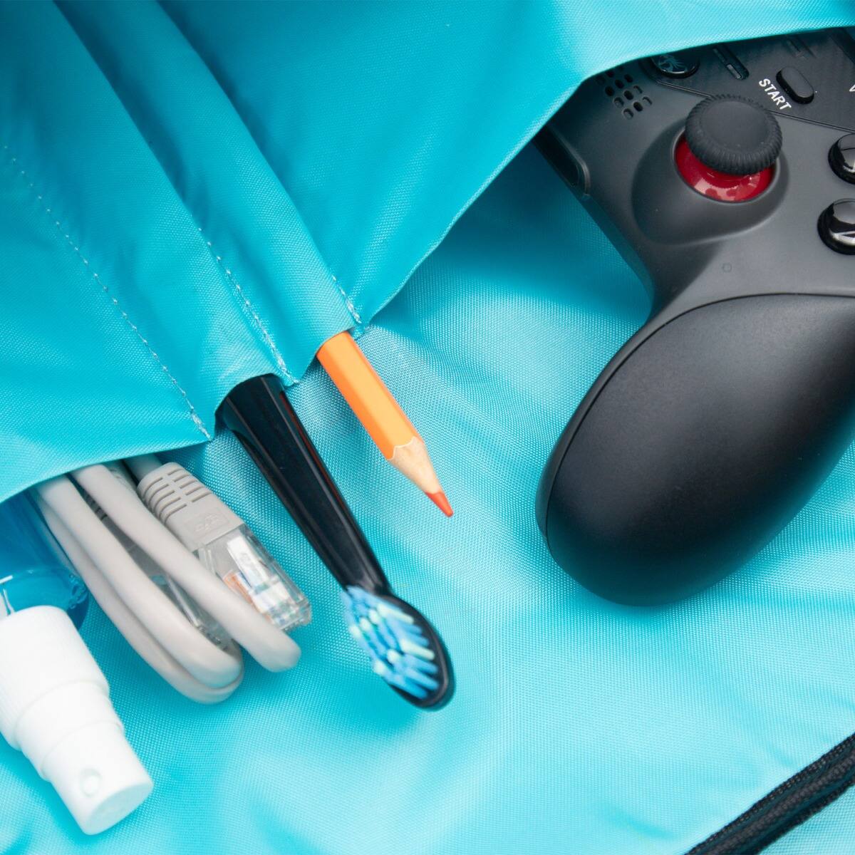 Angle. RadioShack - RadioShack 15.6" Laptop Backpack 2607052 - Black.