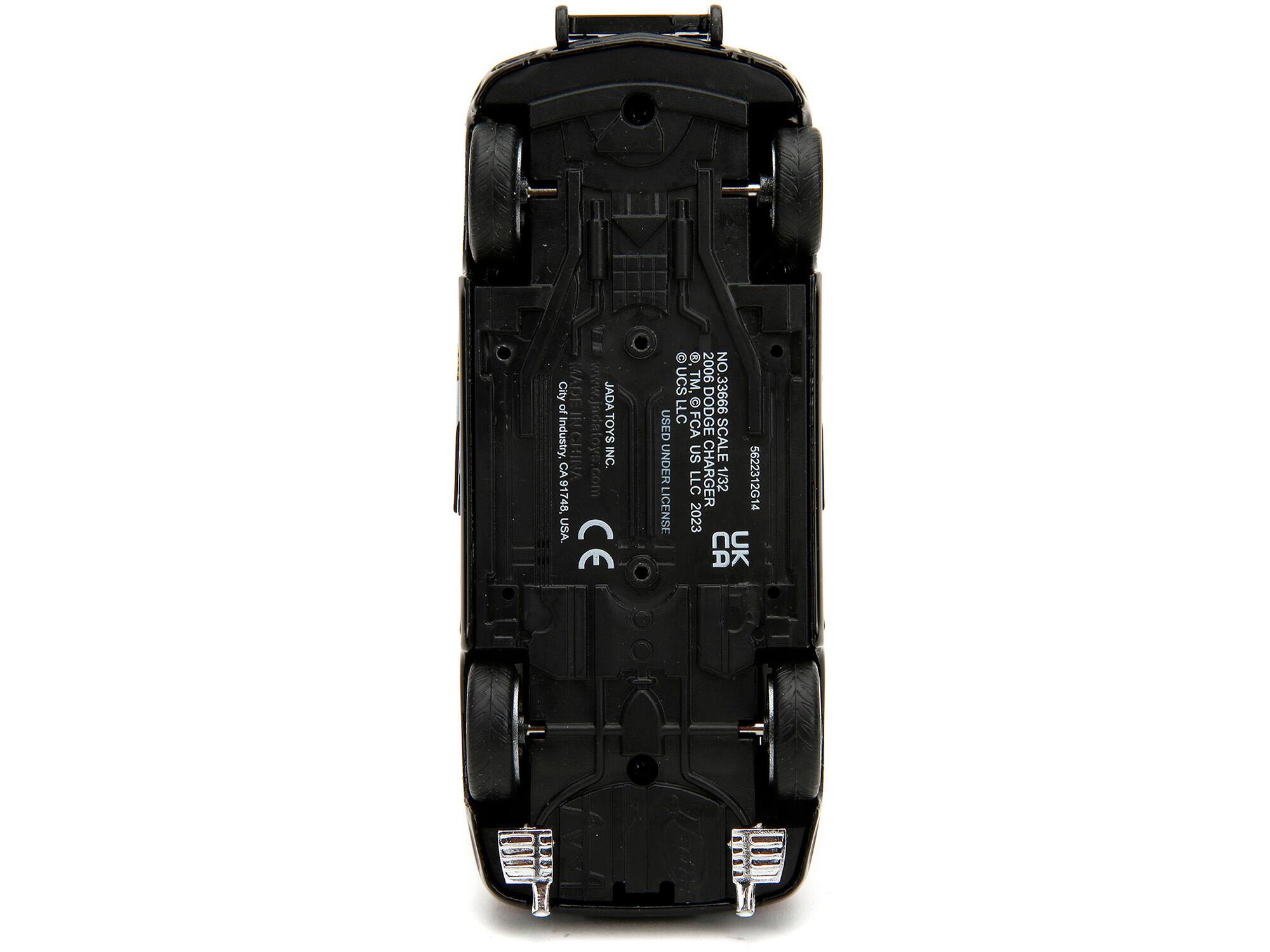 City JADA of Industry.  
TOYS INC.  
CA 91748 USA.  
CE  
NO UCS TM, 2006 LLC  
DODGE 33666  
USED FCA US SCALE UNDER LLC  
CHARGER 1/32  
5622312G14  
LICENSE 2023  
CA UK