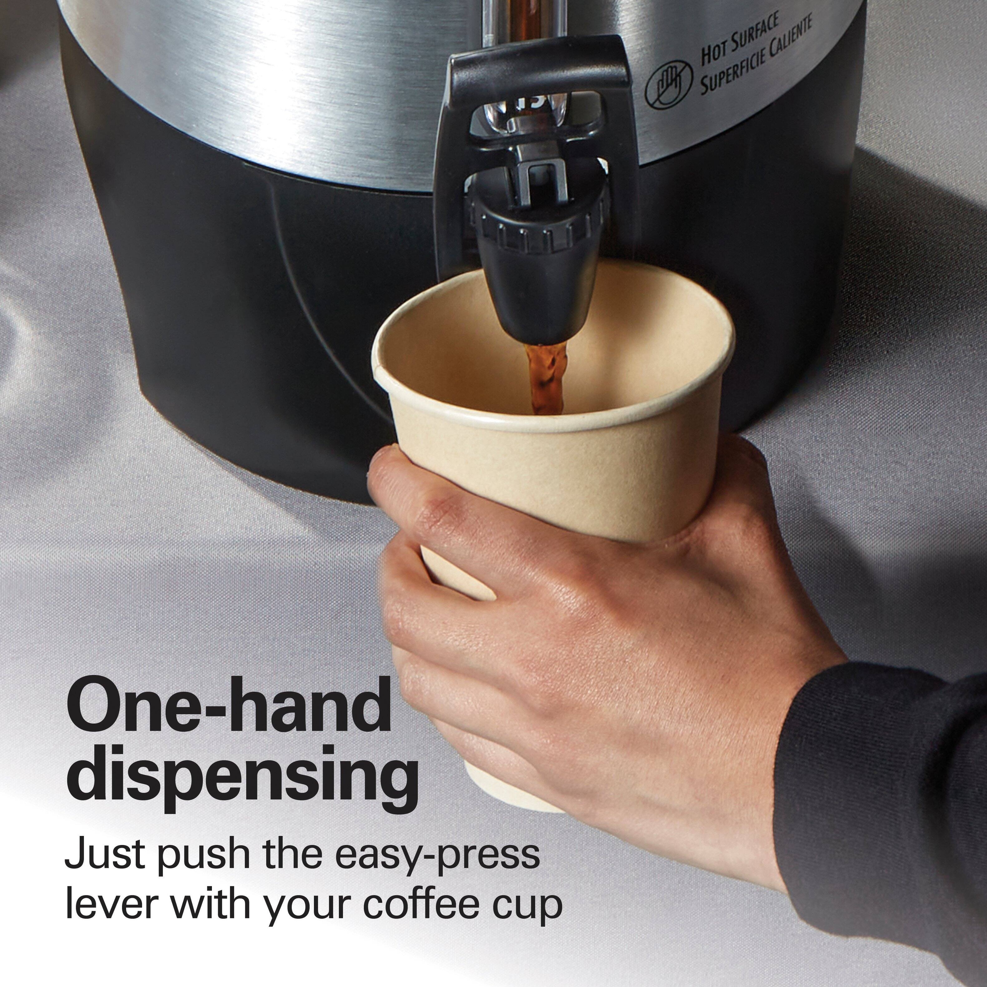 One-hand dispensing  
Just push the easy-press lever with your coffee cup  

HOT SURFACE  
CALIENTE  
SUPERFICIE CALIENTE