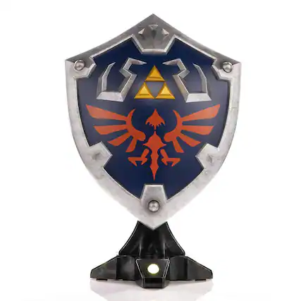 Front. Dark Horse Comics - The Legend of Zelda Breath of the Wild Hylian Shield Statue | Collector Edition - Blue.