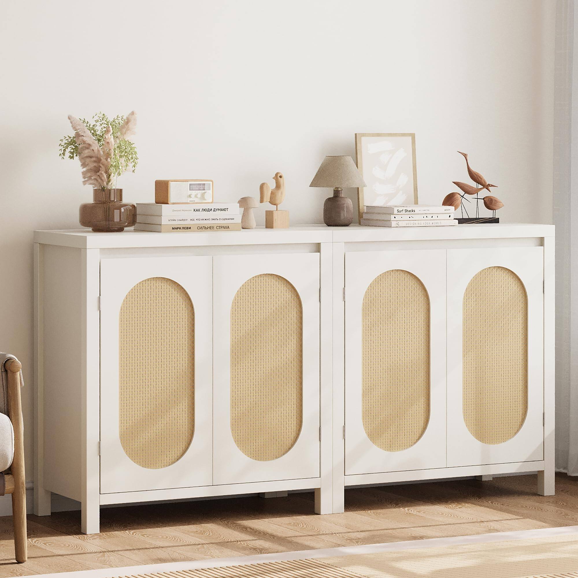 Sure, here is the corrected and grouped text from the image:

**Left Side:**
- "KAK ZHOT EKIPAT"
- "KAK ZHOT EKIPAT"
- "SAPRENE"
- "OUTRE EKIPAT"

**Right Side:**
- "Surf Sharks"
- "Surf Sharks"