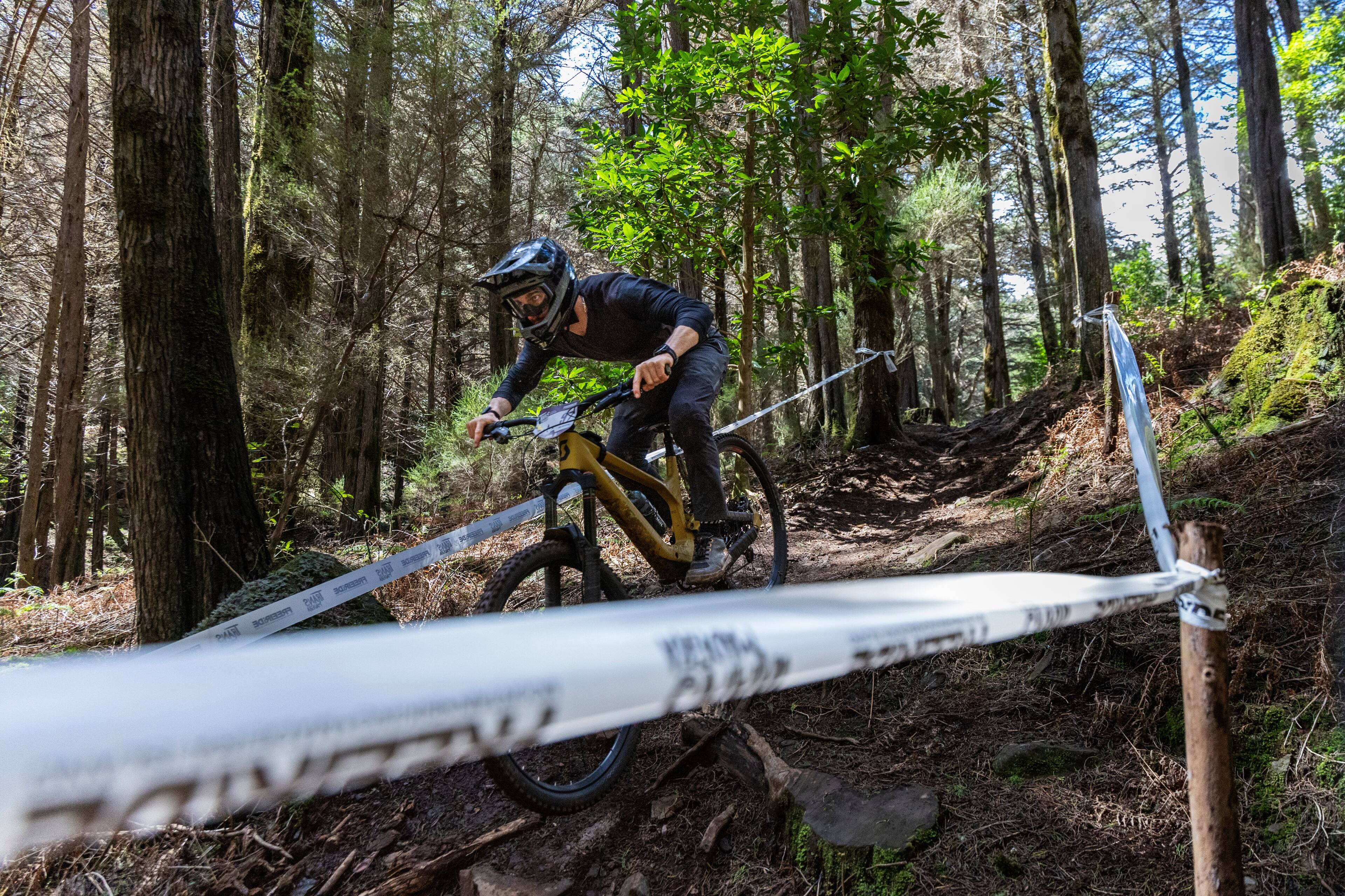 The text on the image is "520".