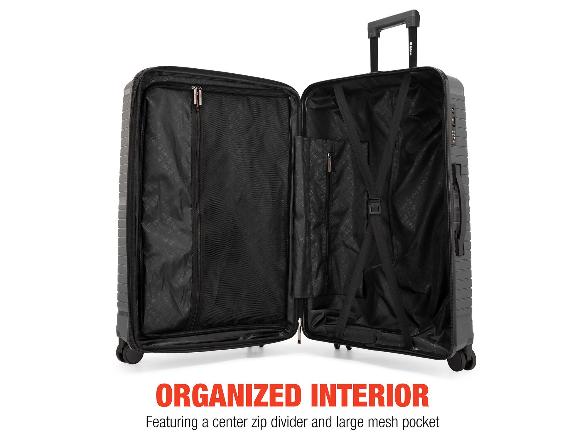 ORGANIZED INTERIOR
Featuring a center zip divider and large mesh pocket