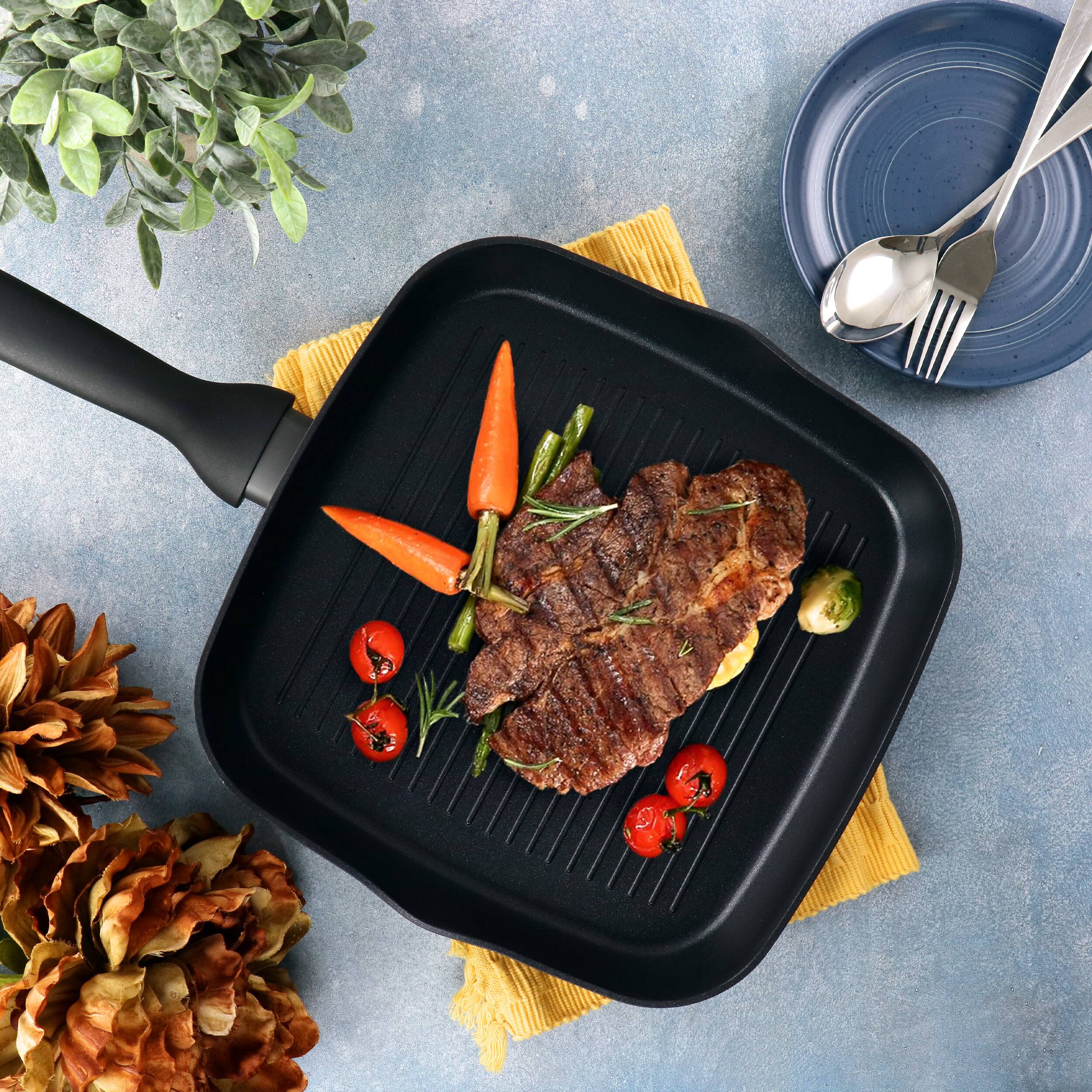 Alt View 5. Oster - Oster Kingsway 11 Inch Aluminum Nonstick Square Grill Pan in Black - Black.