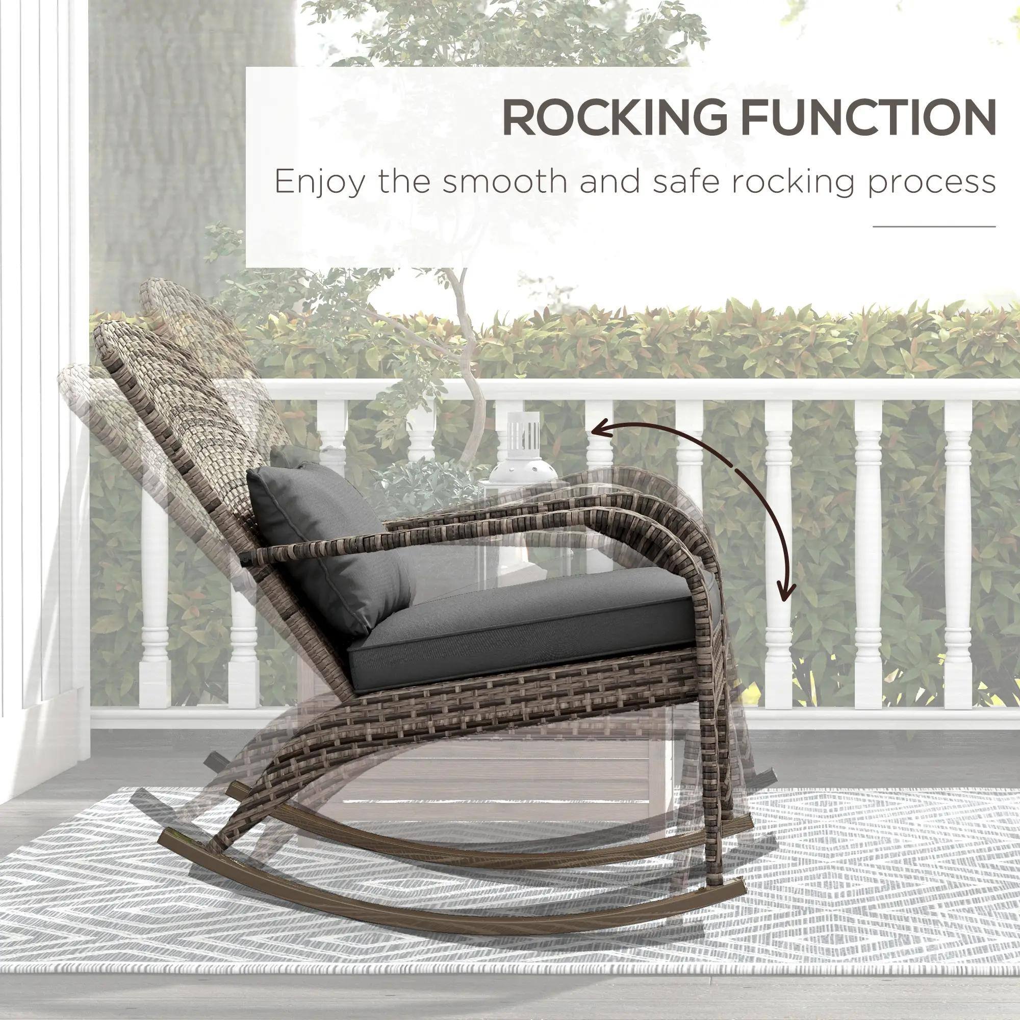 ROCKING FUNCTION  
Enjoy the smooth and safe rocking process