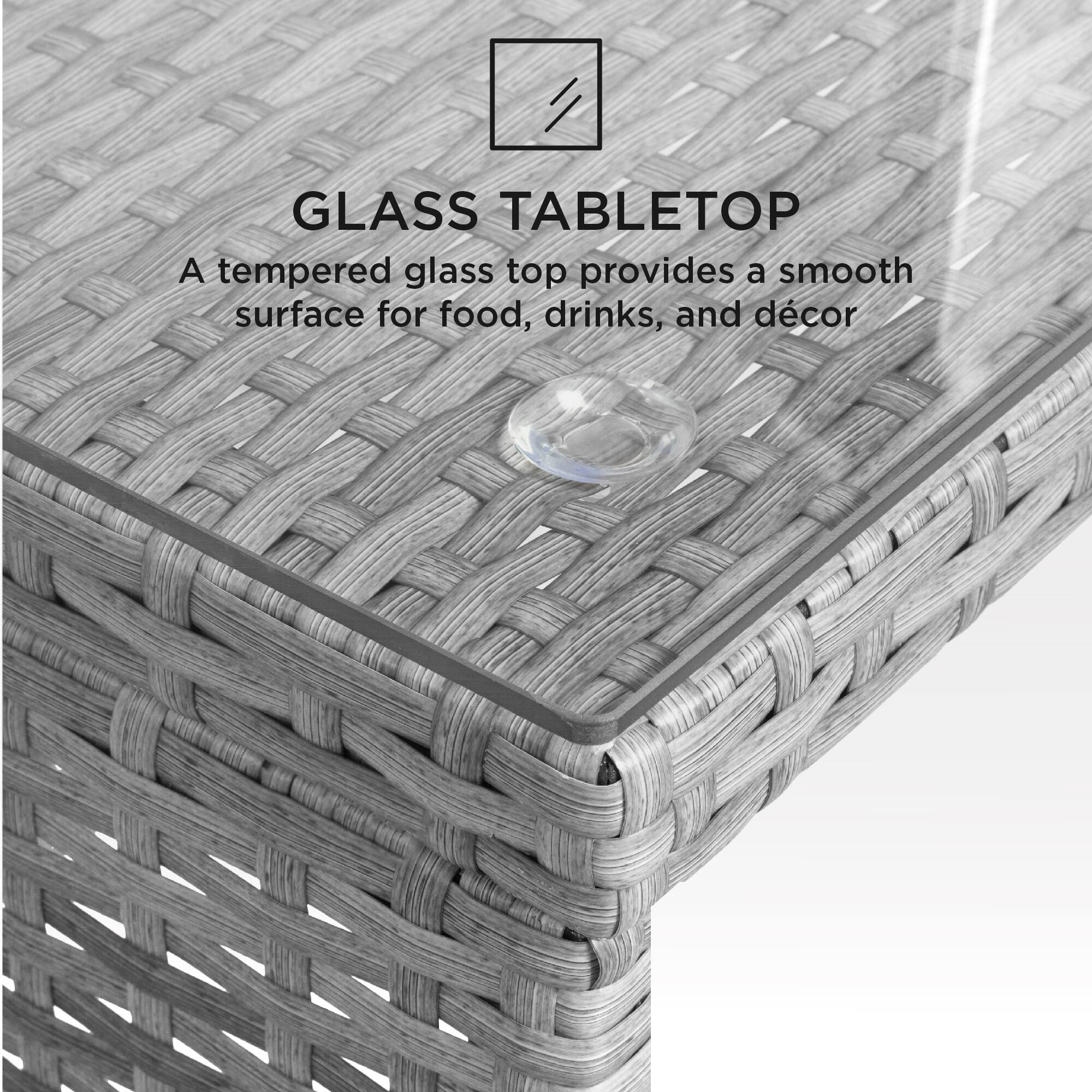 GLASS TABLETOP  
A tempered glass top provides a smooth surface for food, drinks, and décor
